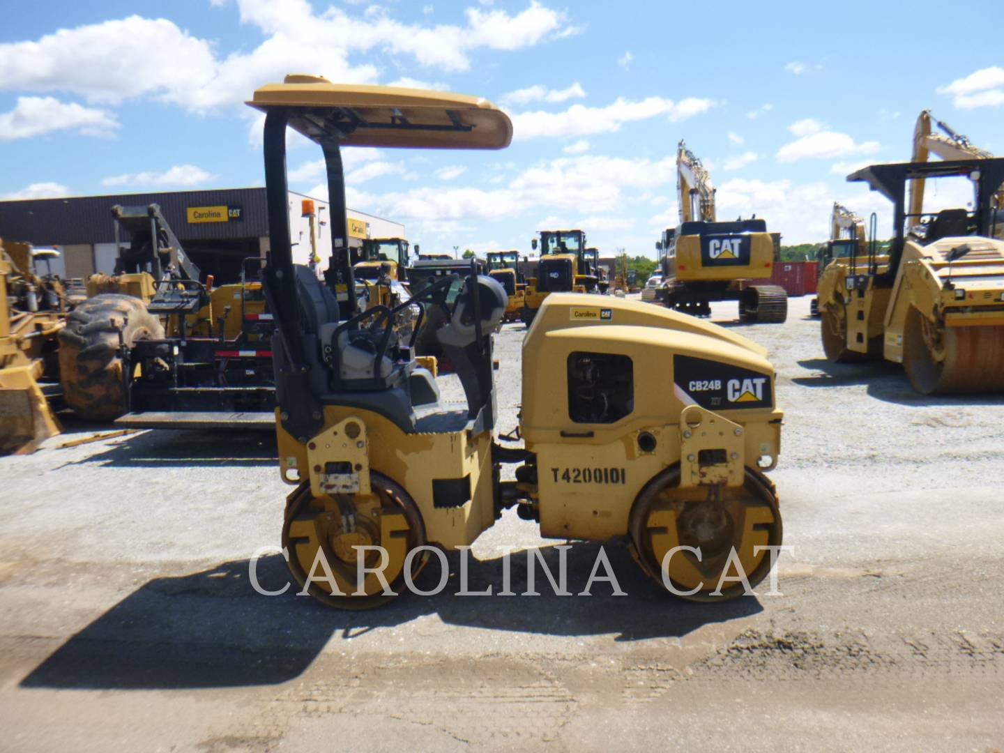 2014 Caterpillar CB24B Vibratory Double