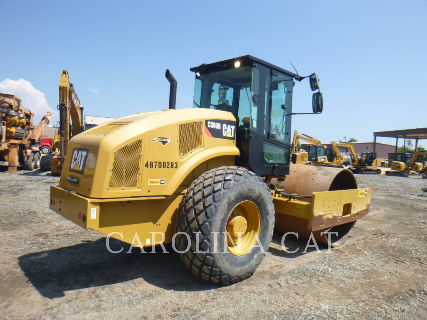 2017 Caterpillar CS66B CB Misc