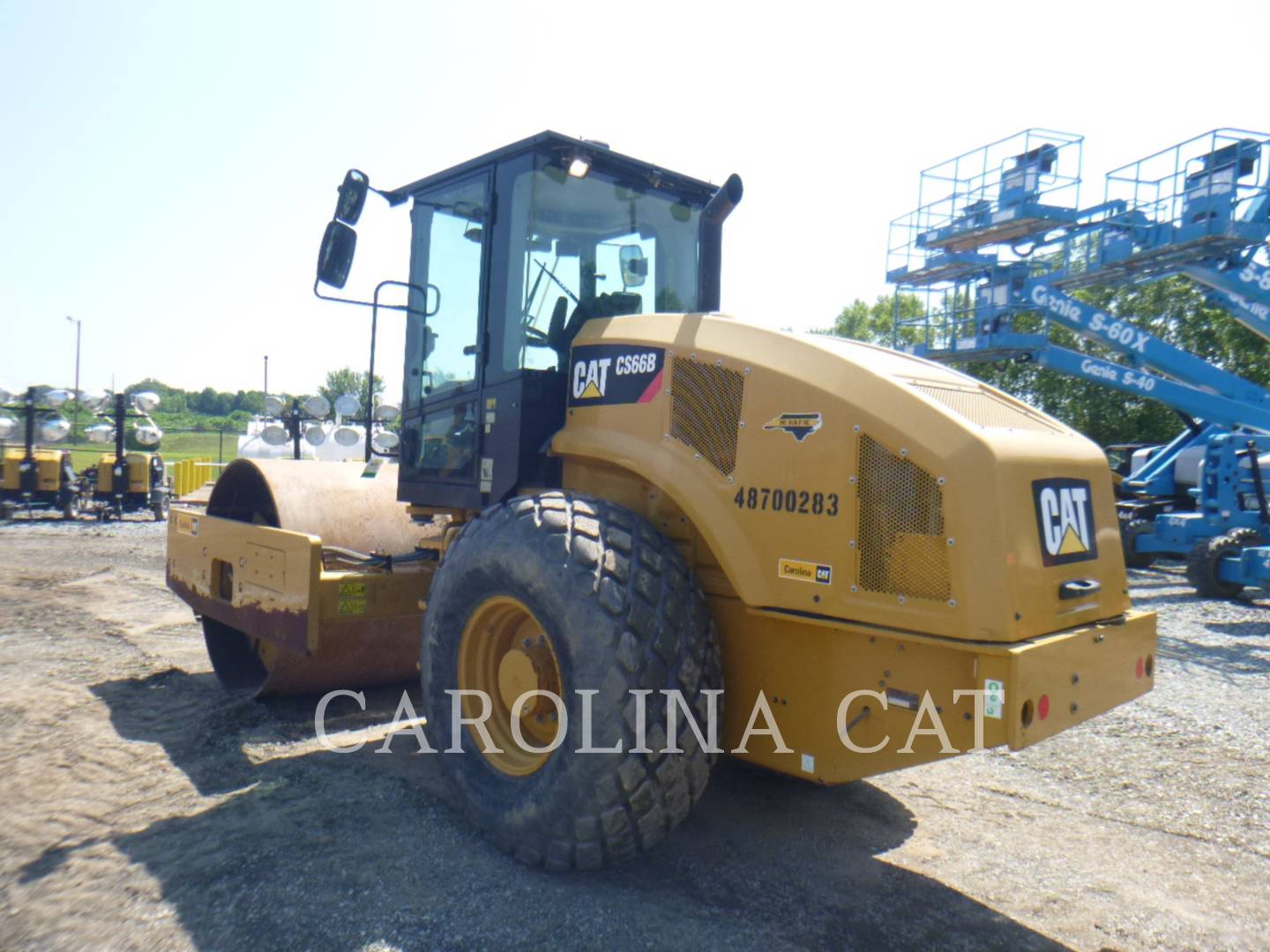 2017 Caterpillar CS66B CB Misc