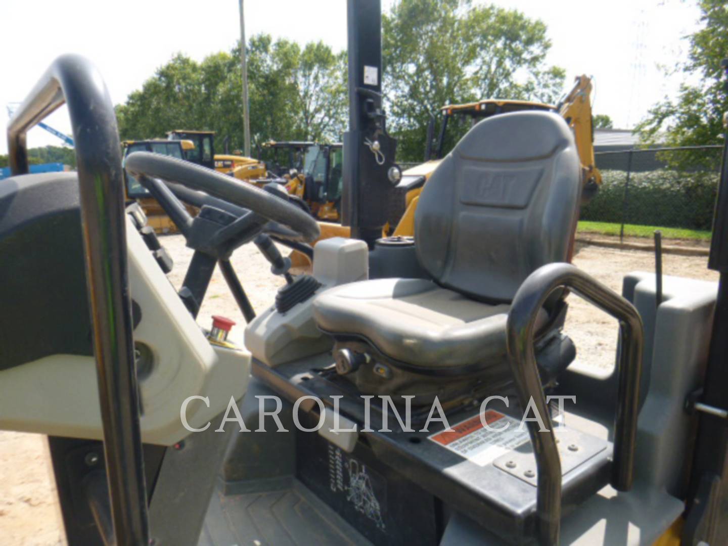 2018 Caterpillar CB24B Compactor