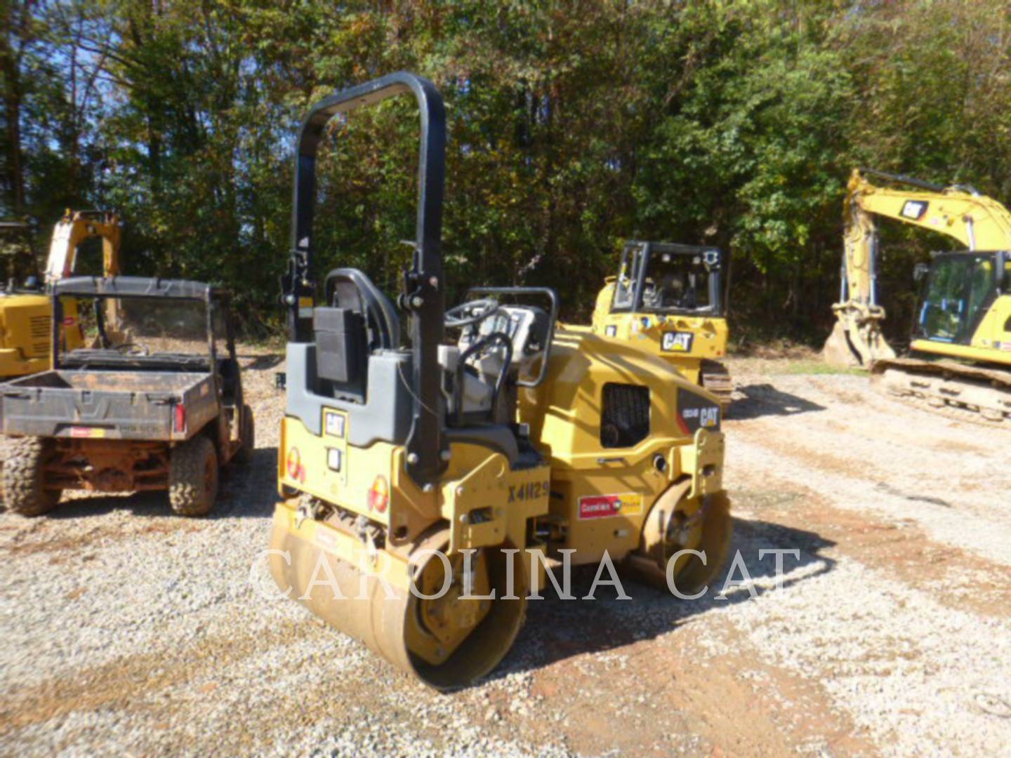 2018 Caterpillar CB24B Compactor