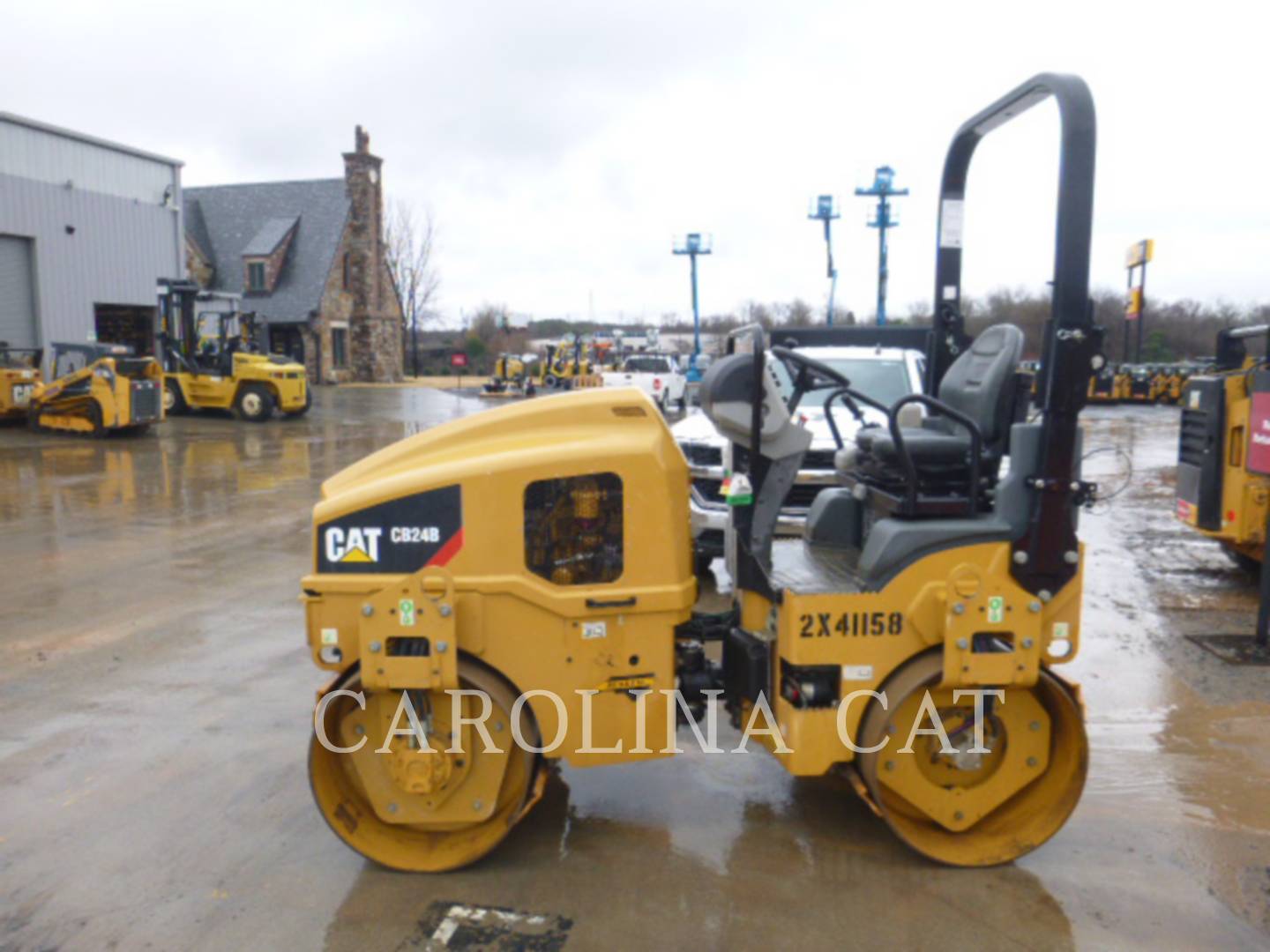 2018 Caterpillar CB24B Compactor