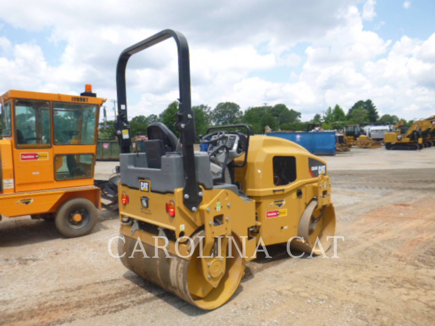 2019 Caterpillar CB34B Compactor