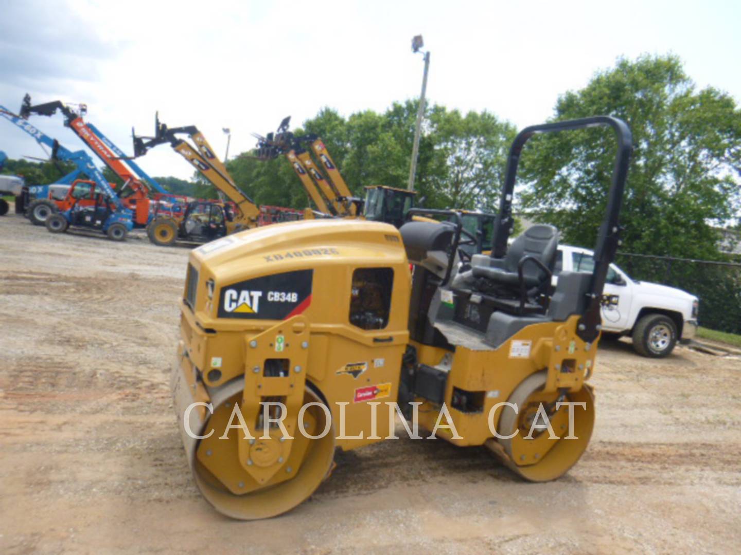 2019 Caterpillar CB34B Compactor