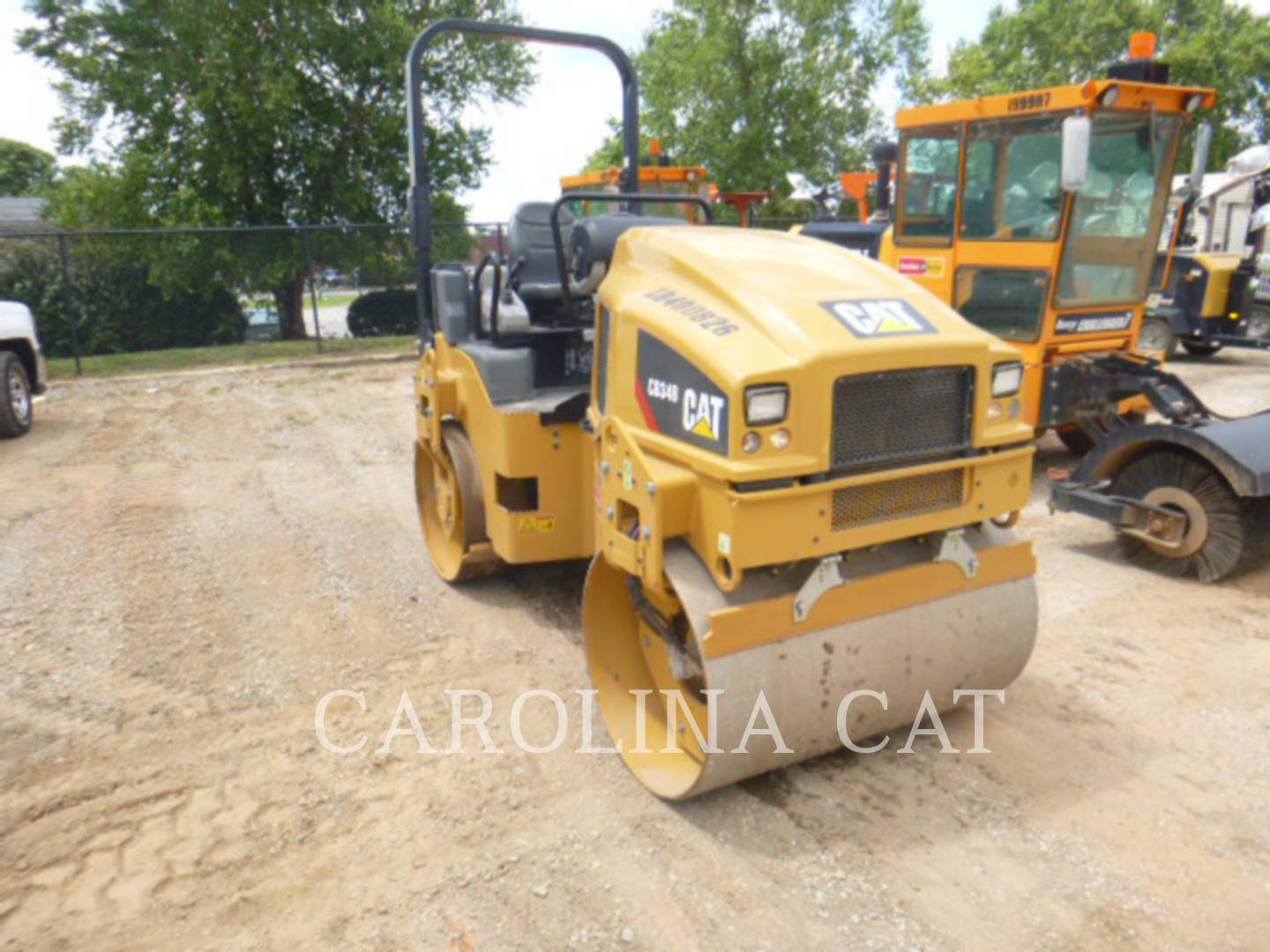 2019 Caterpillar CB34B Compactor