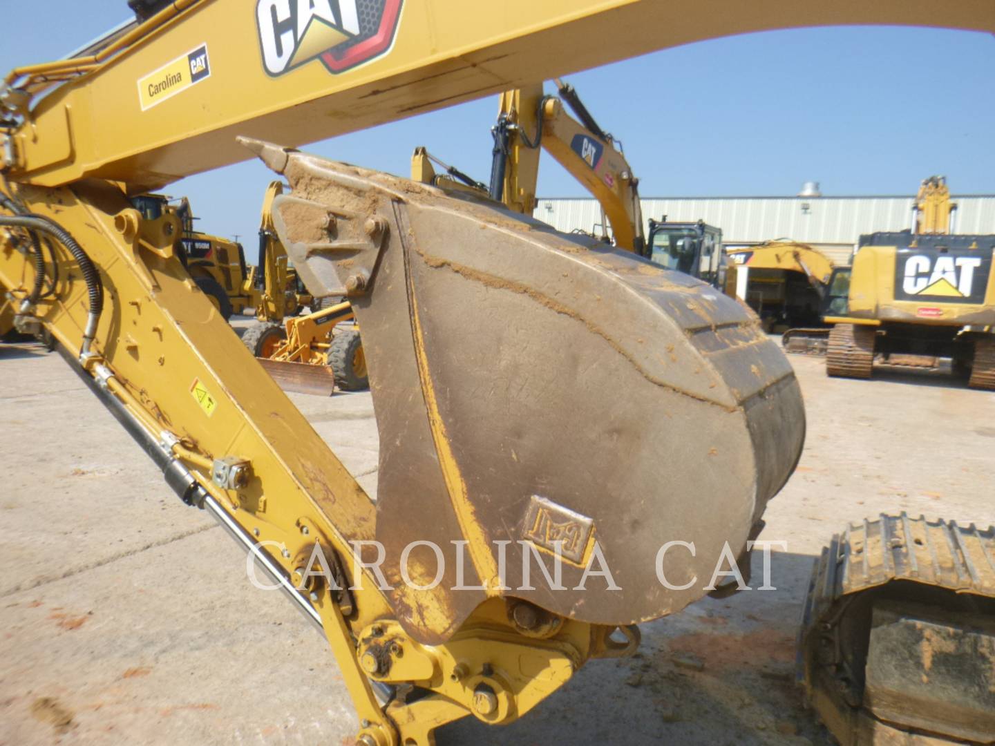 2020 Caterpillar 323 QC Excavator