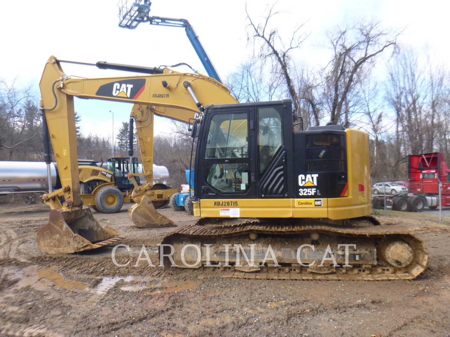 2019 Caterpillar 325FL Excavator