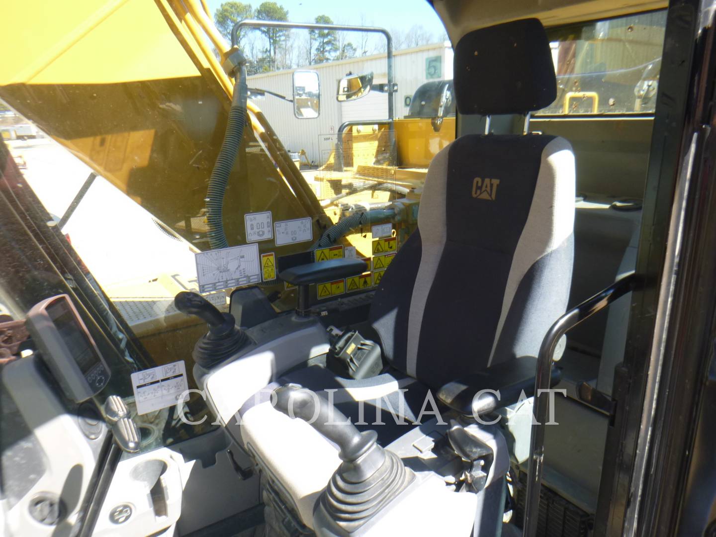 2017 Caterpillar 320FL Excavator