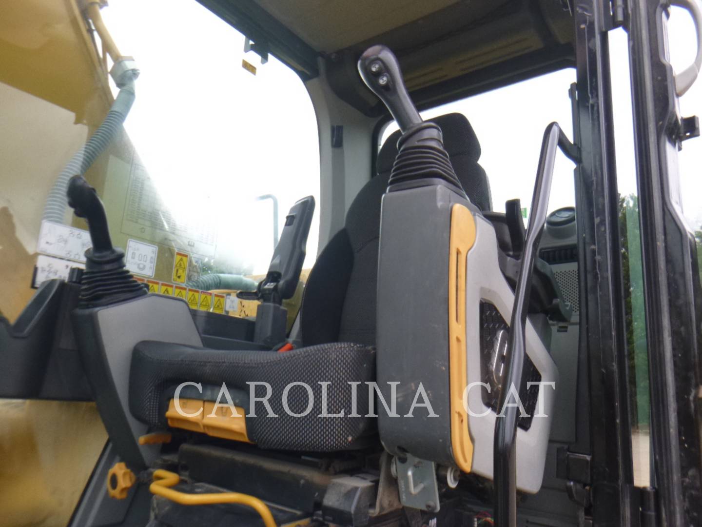 2018 Caterpillar 320 Excavator