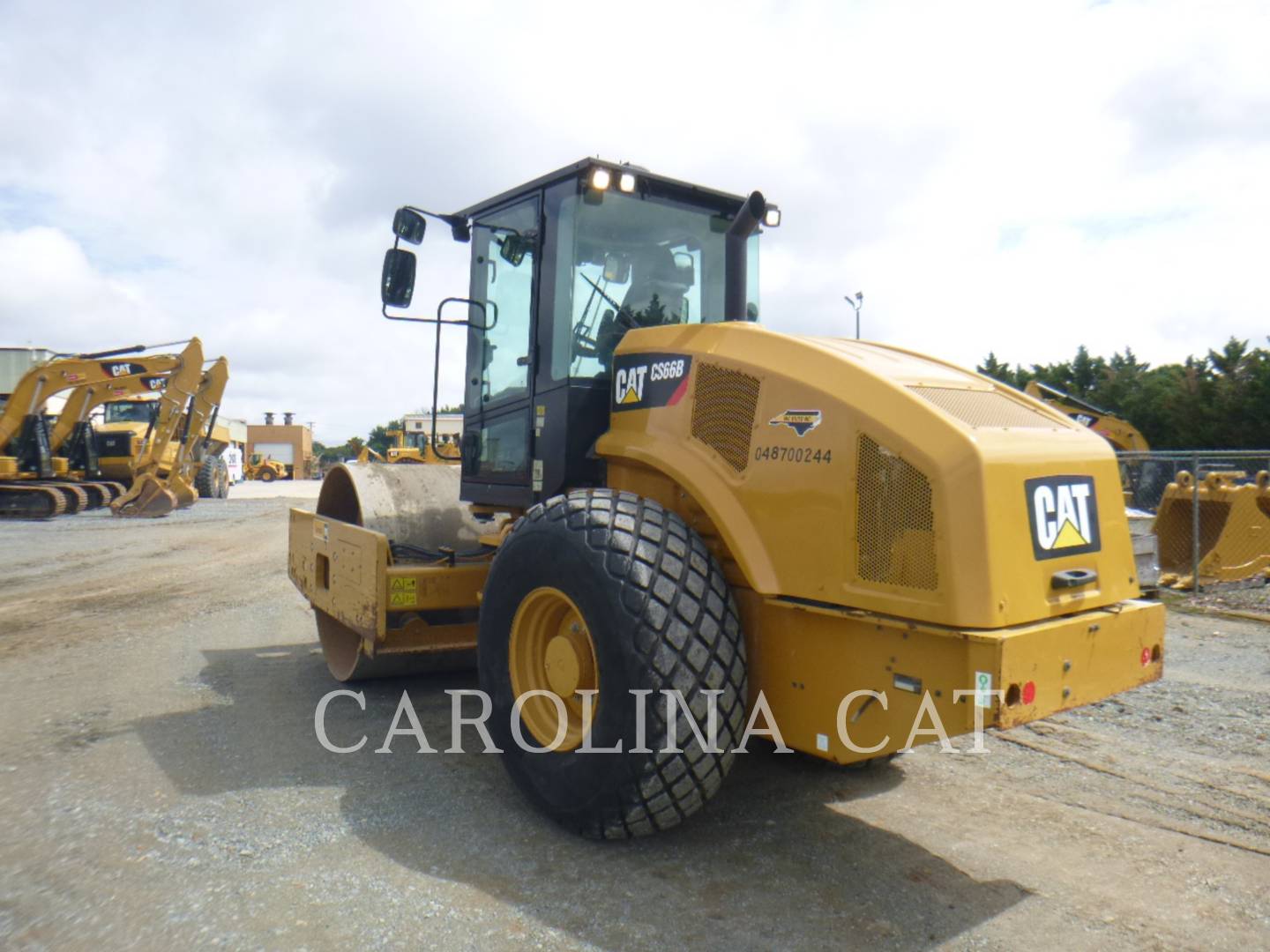 2017 Caterpillar CS66B CB Misc