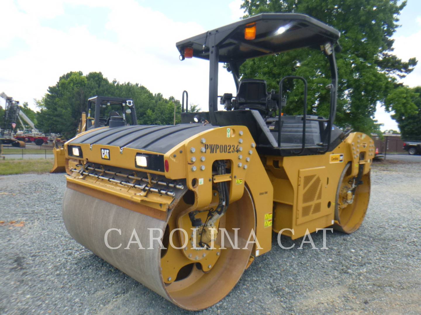 2019 Caterpillar CB13 Compactor