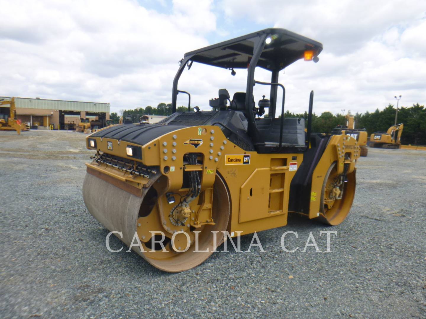 2019 Caterpillar CB13 Compactor