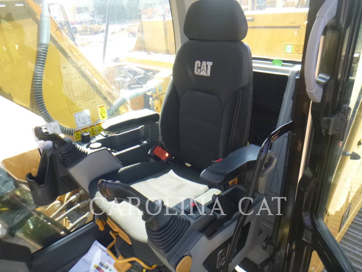 2019 Caterpillar 320 QC Excavator