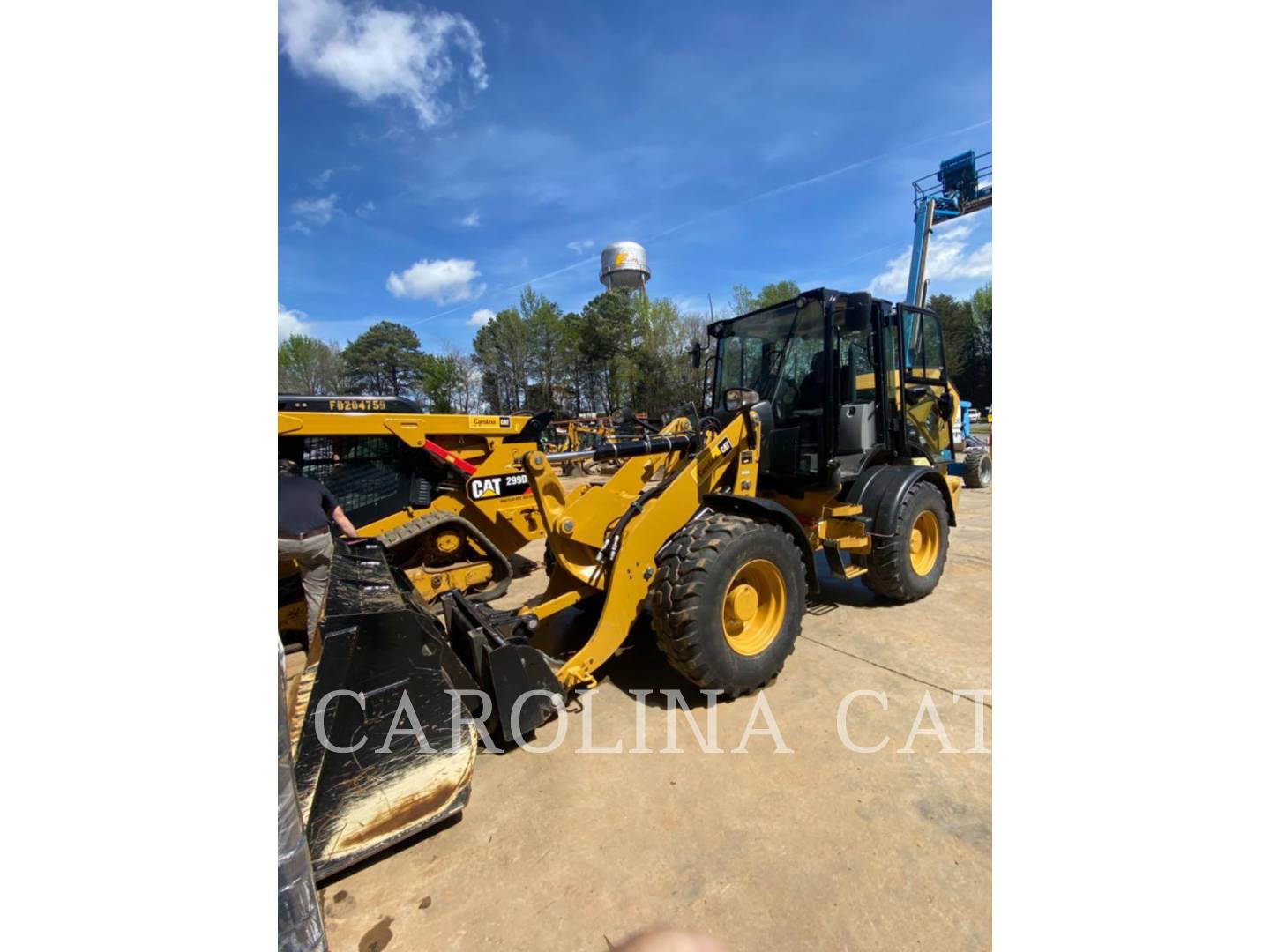 2021 Caterpillar 908M Wheel Loader