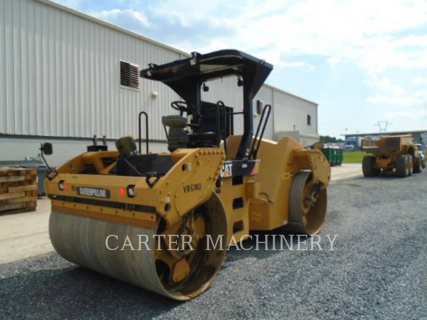 2014 Caterpillar CB64 Compactor