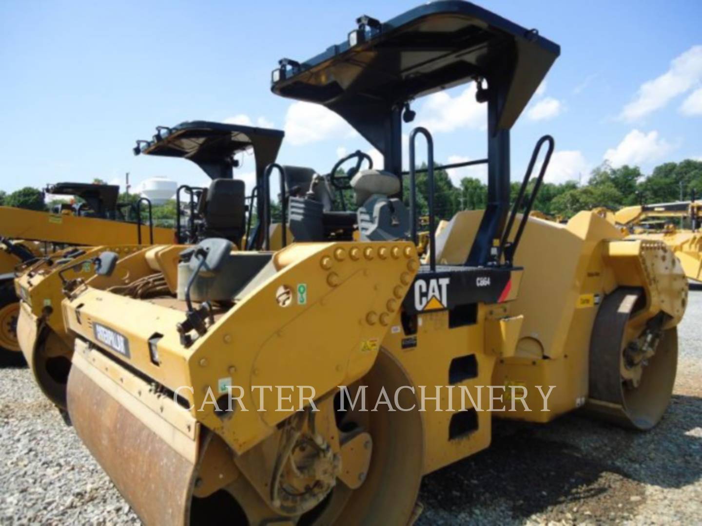 2014 Caterpillar CB64 Compactor