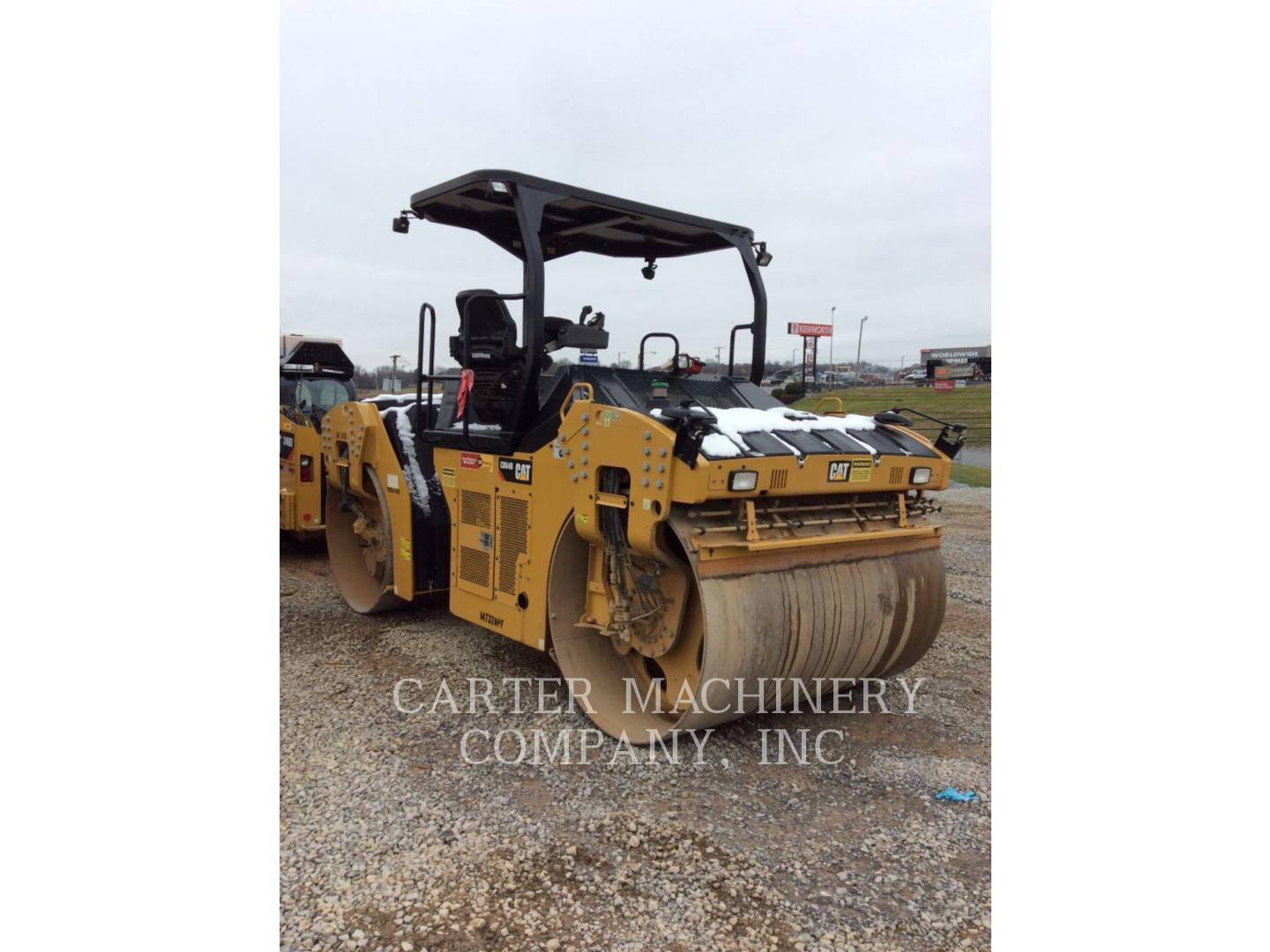 2017 Caterpillar CB64B Compactor