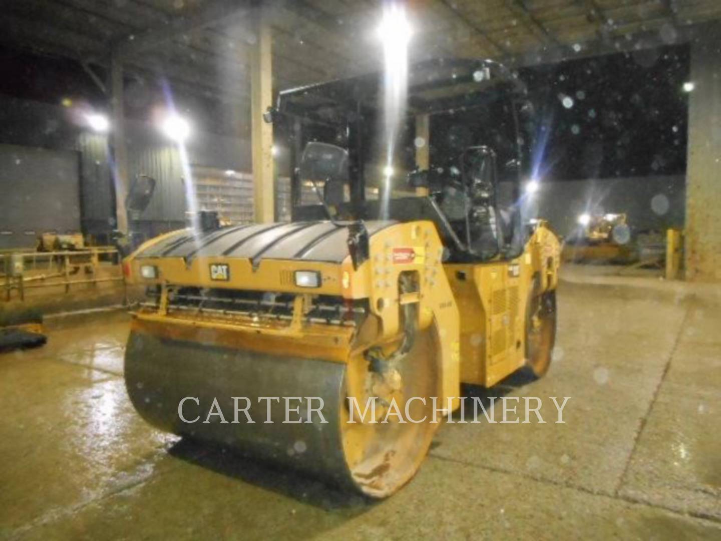 2016 Caterpillar CB64B Compactor