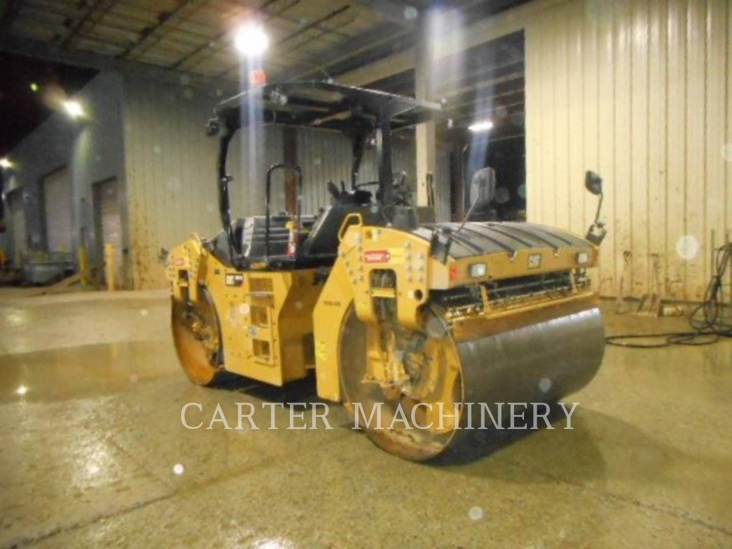 2016 Caterpillar CB64B Compactor