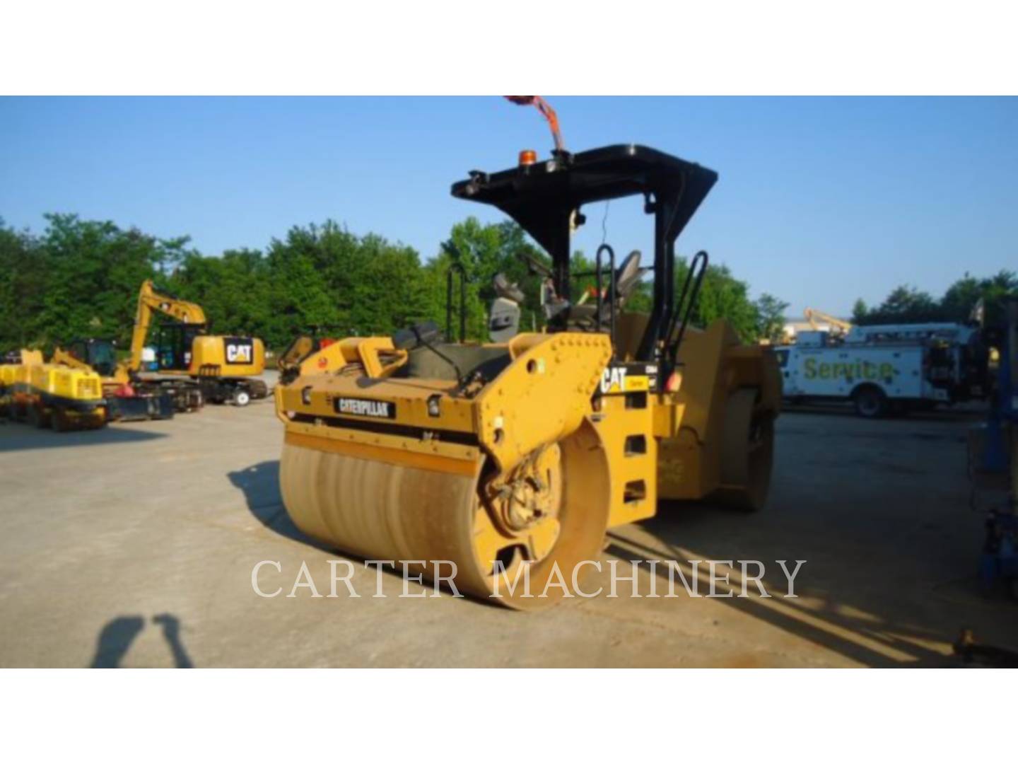 2014 Caterpillar CB64 Compactor