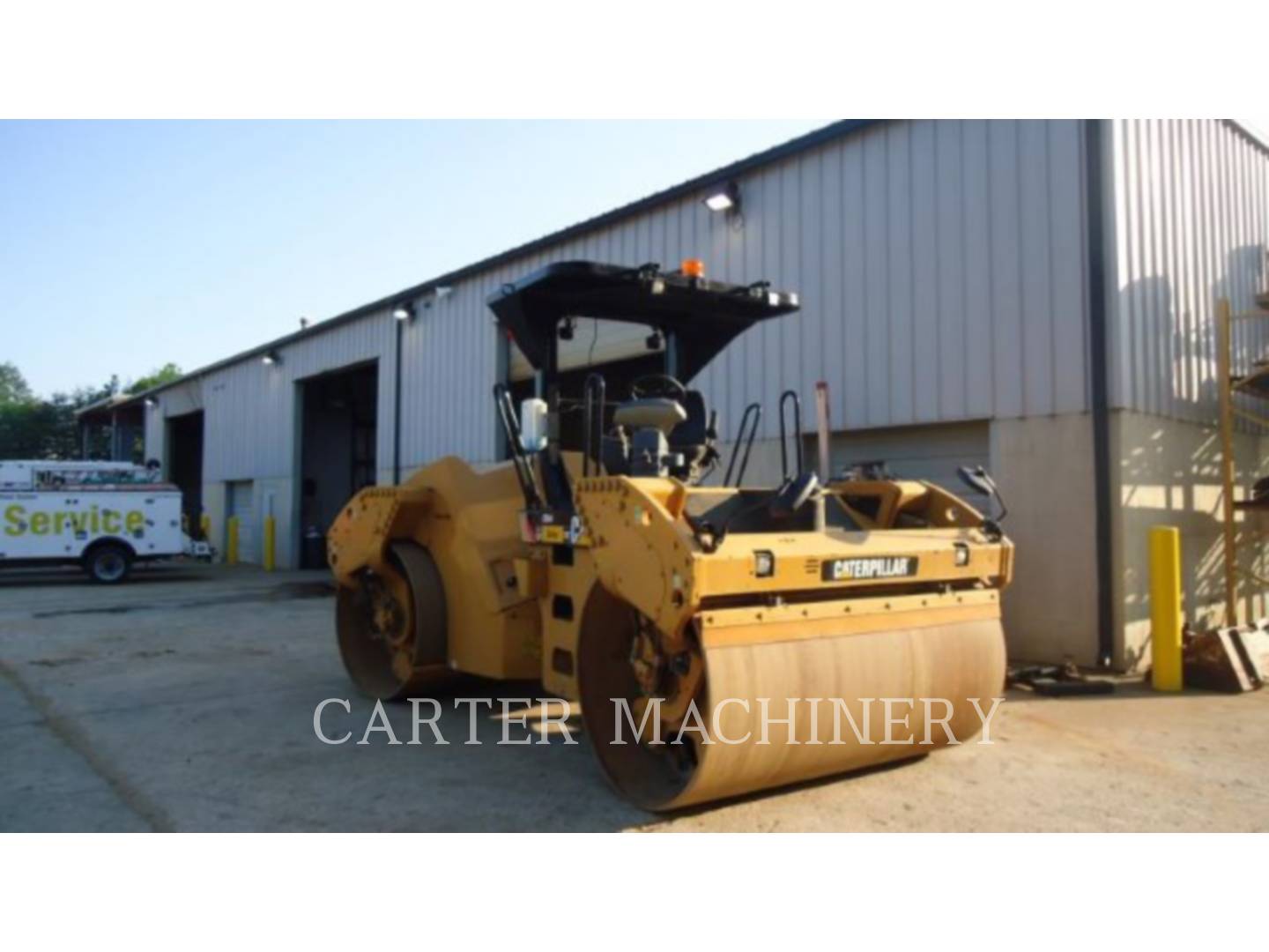 2014 Caterpillar CB64 Compactor