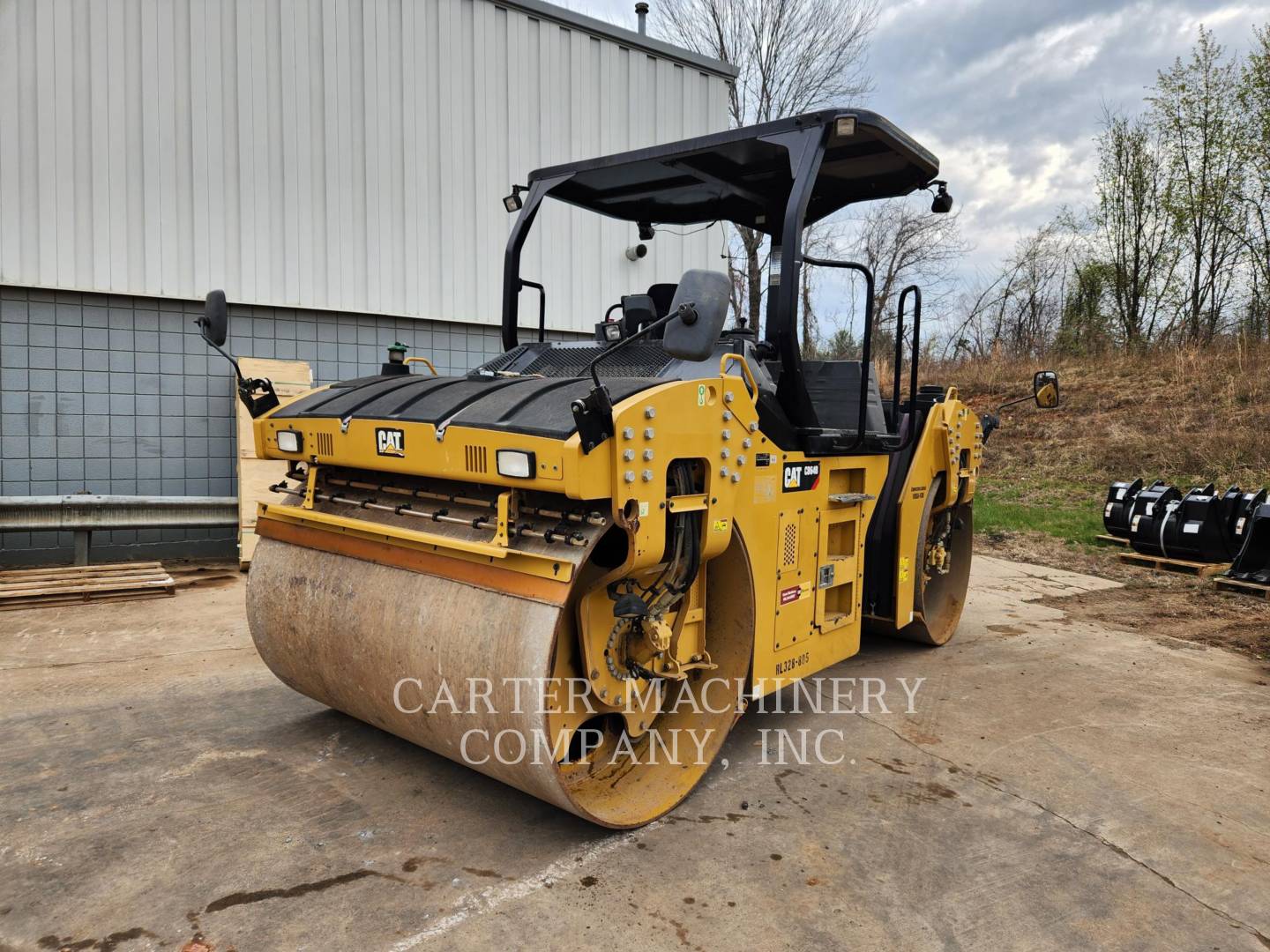 2016 Caterpillar CB64B Vibratory Double