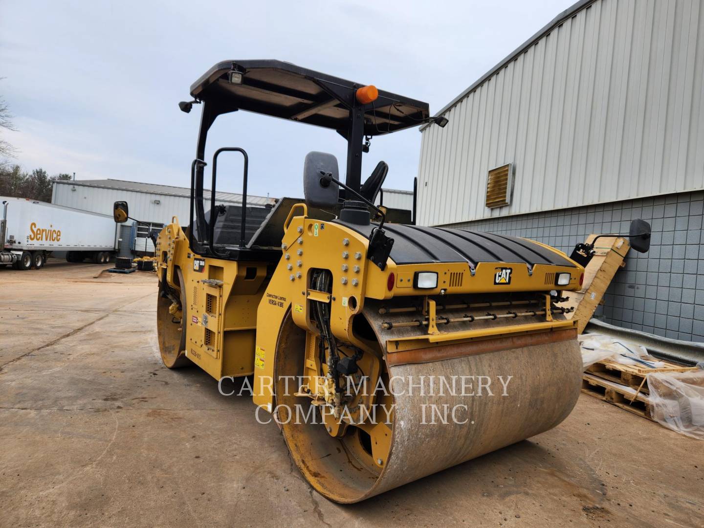 2016 Caterpillar CB64B Vibratory Double