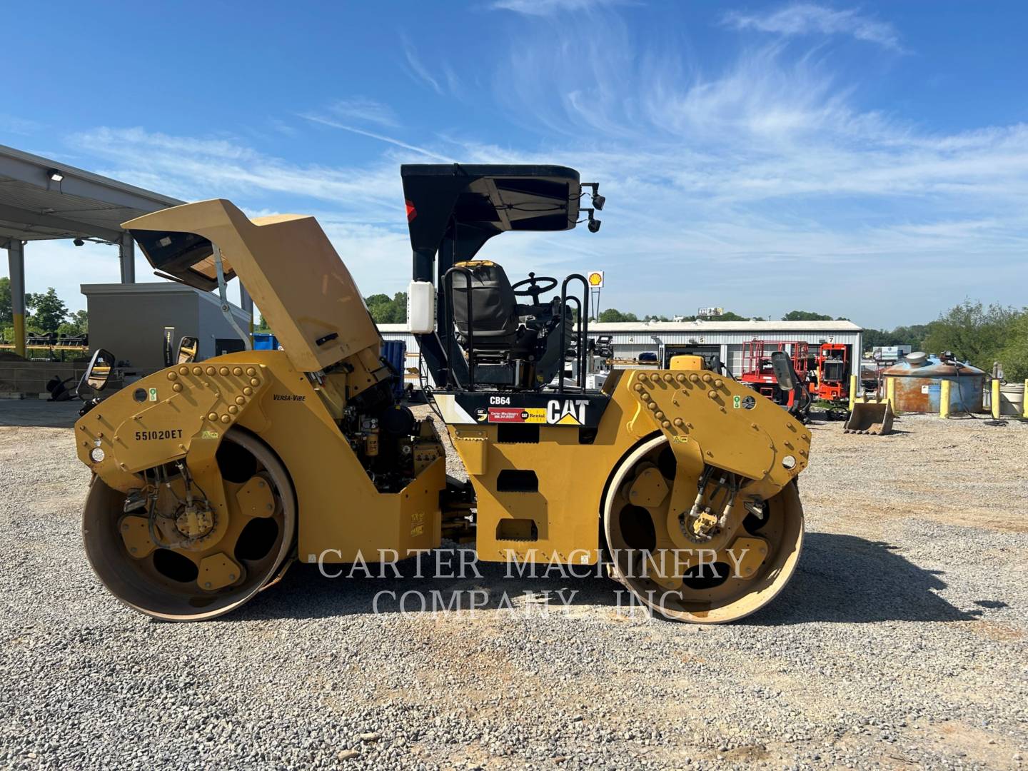 2014 Caterpillar CB64 Compactor