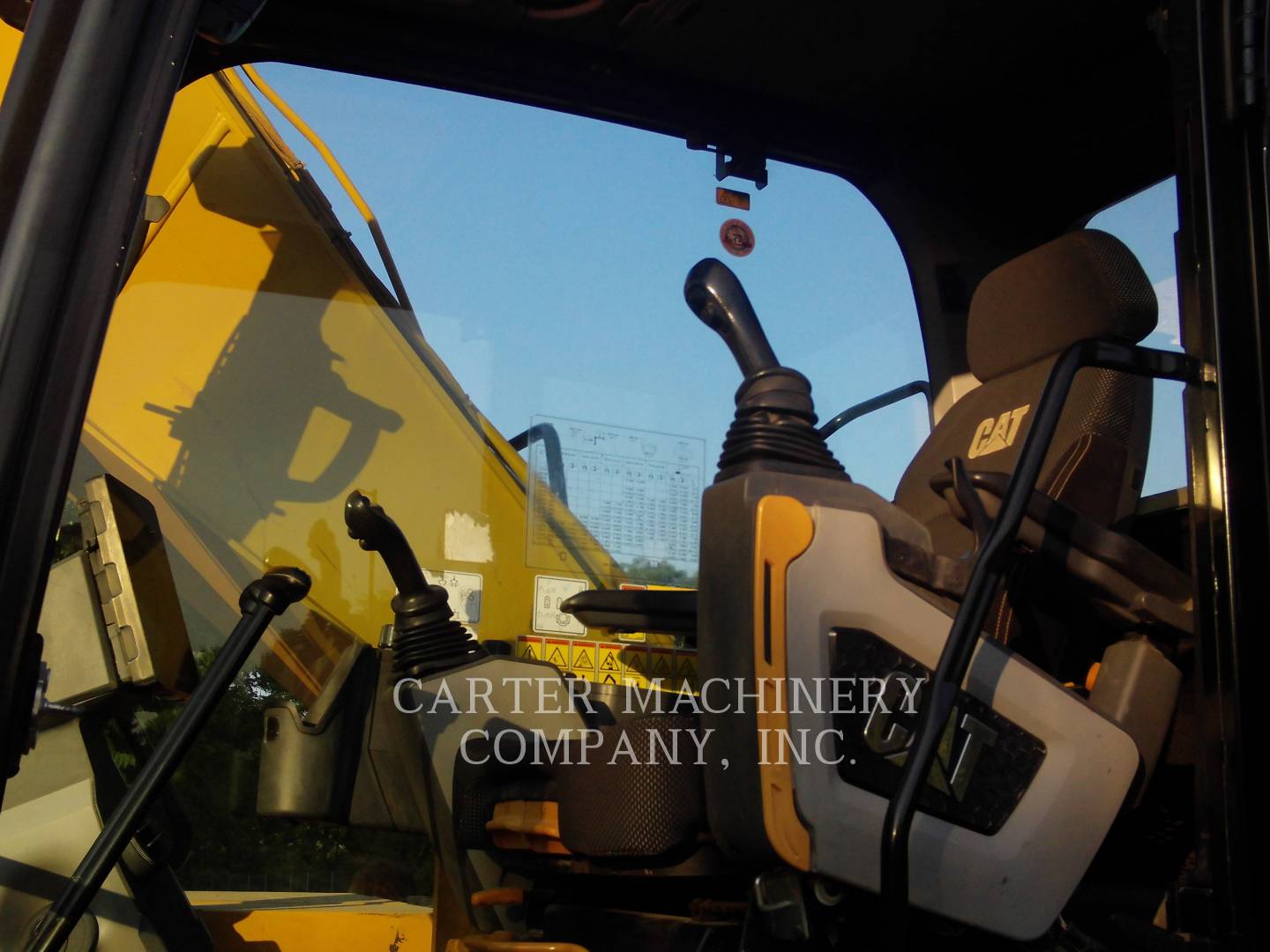 2018 Caterpillar 320-07 Excavator