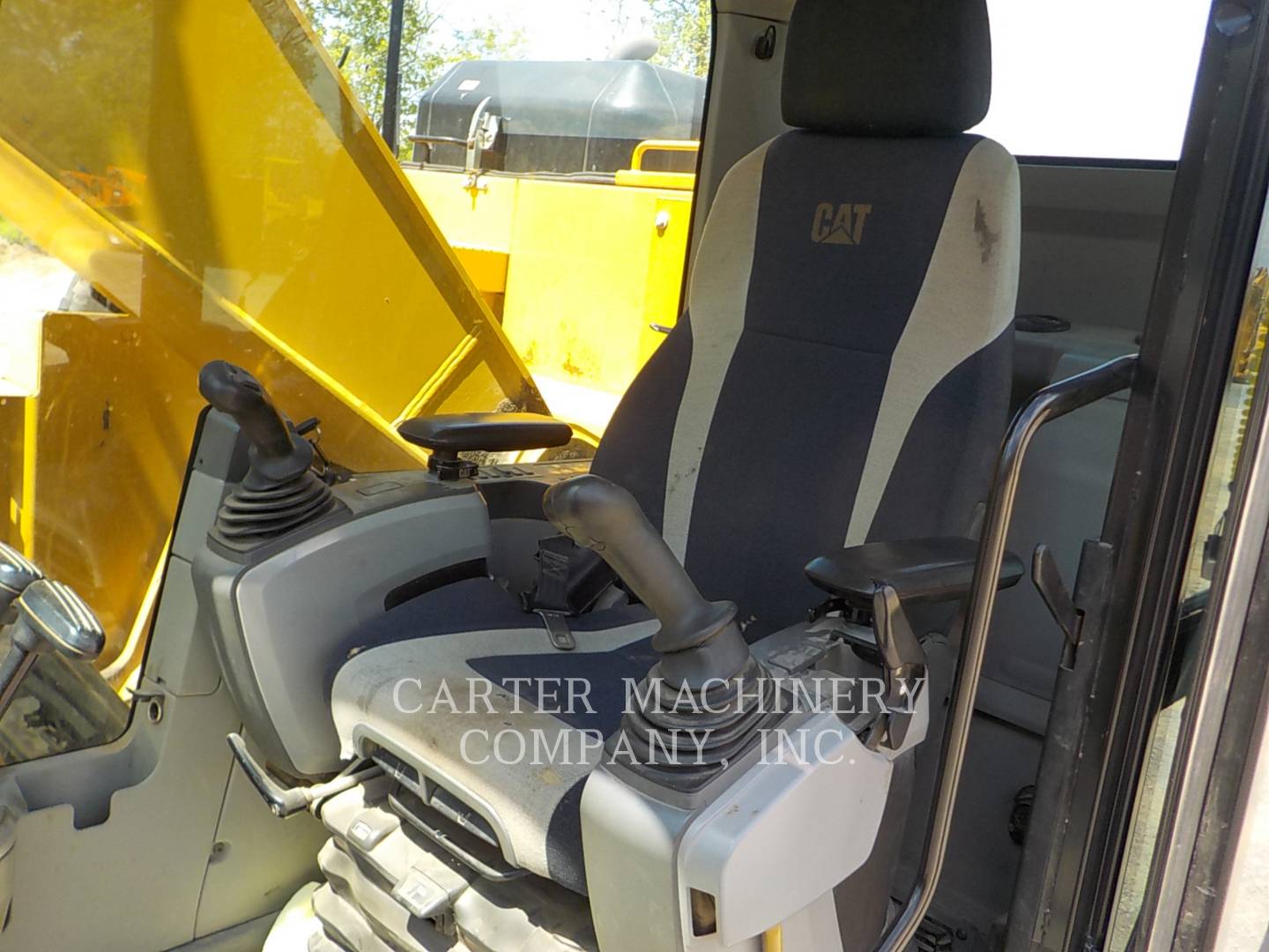 2017 Caterpillar 325FLCR Excavator