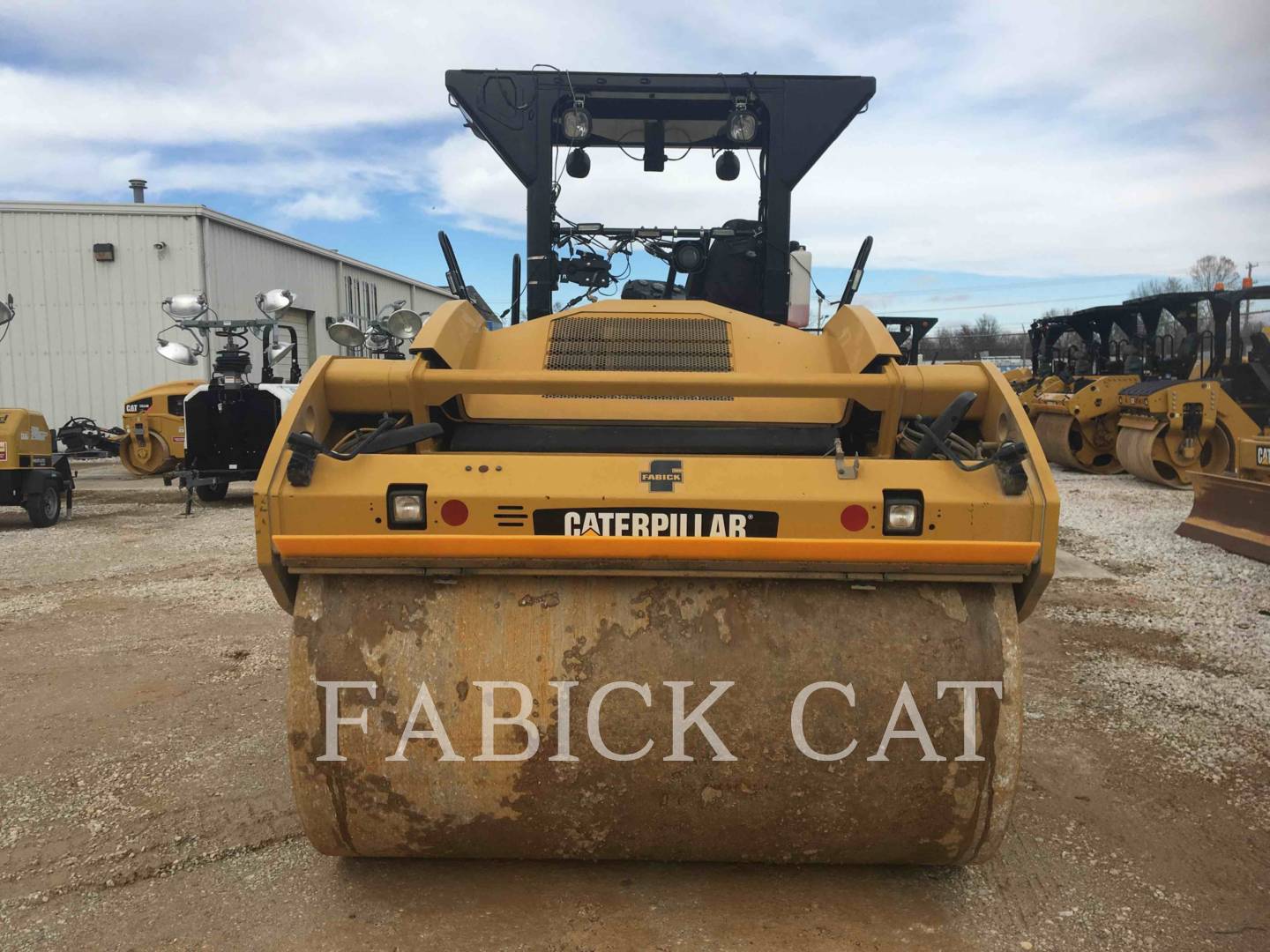 2015 Caterpillar CB64 MAP Vibratory Double