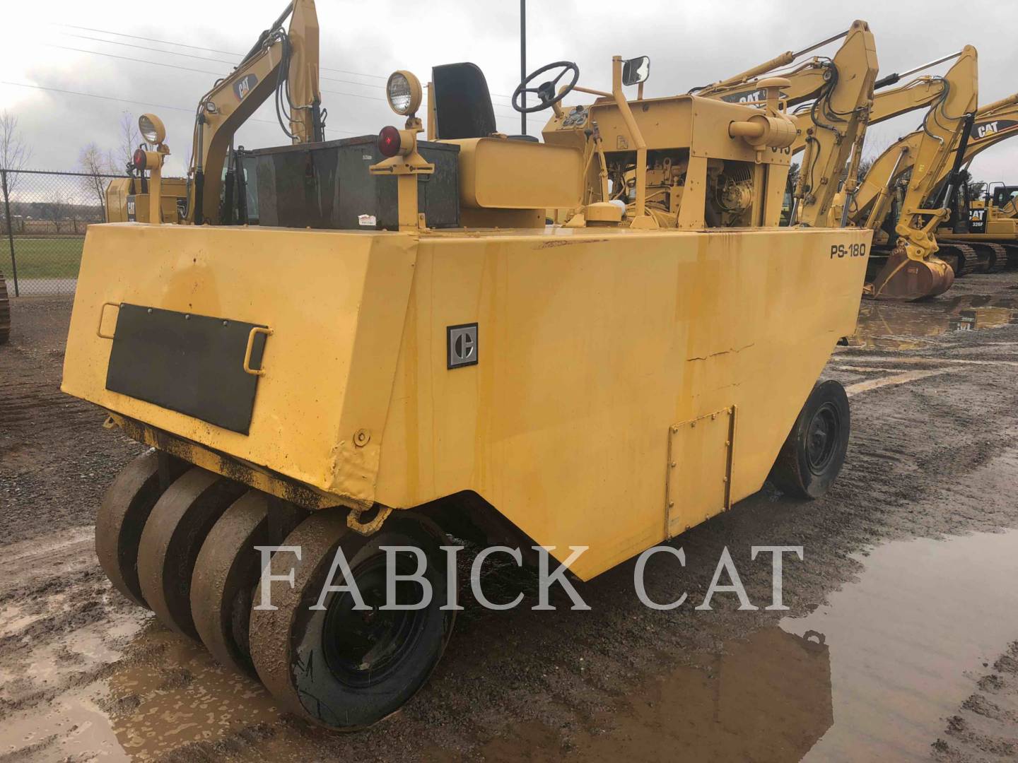 1992 Caterpillar PS-180 Compactor