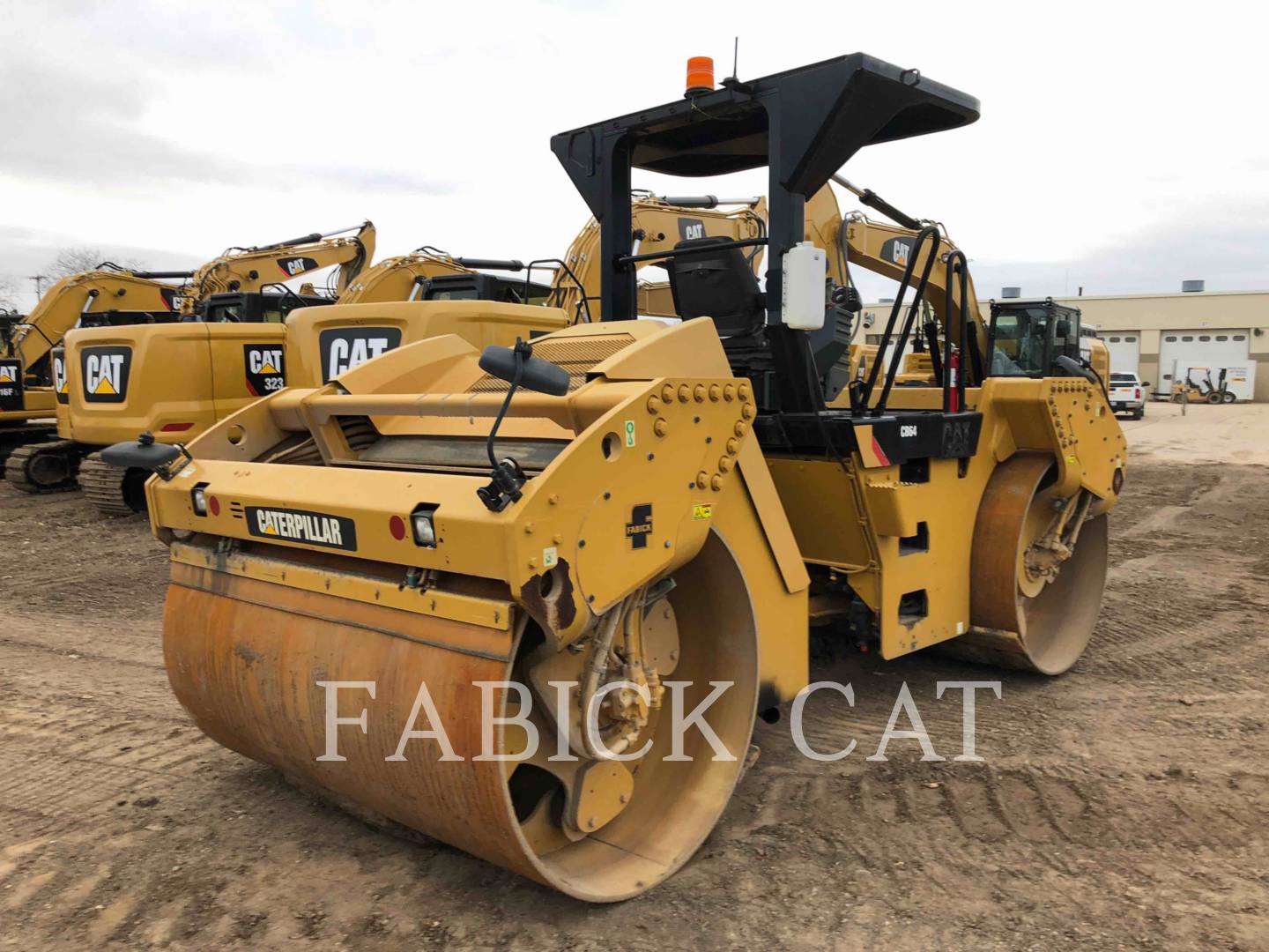 2013 Caterpillar CB64 Vibratory Double