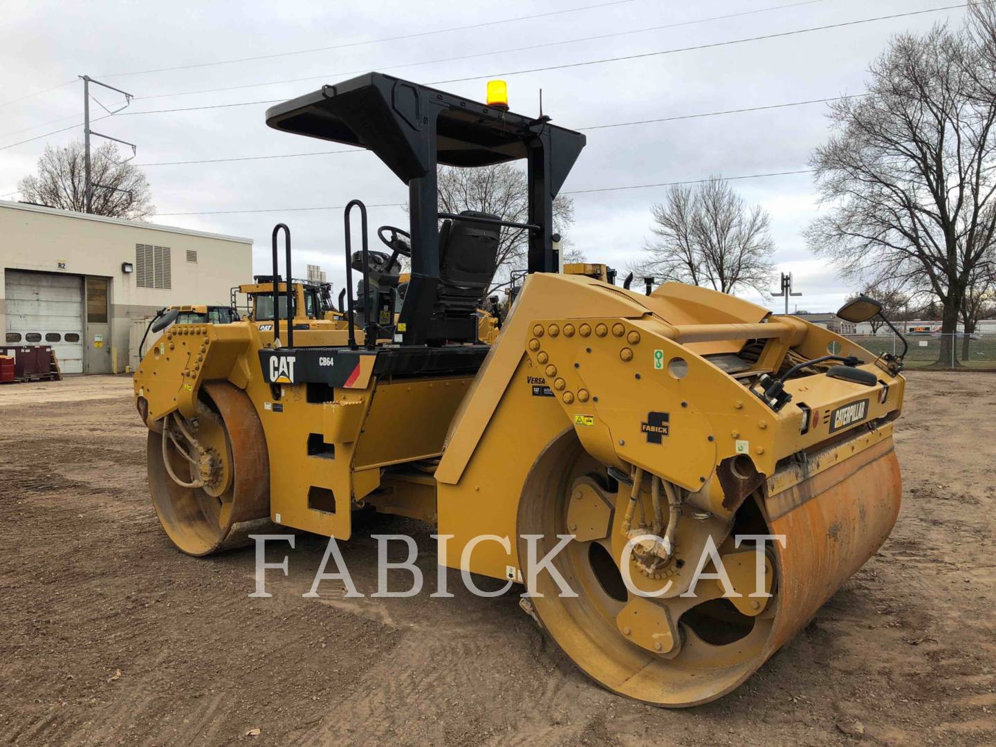 2013 Caterpillar CB64 Vibratory Double