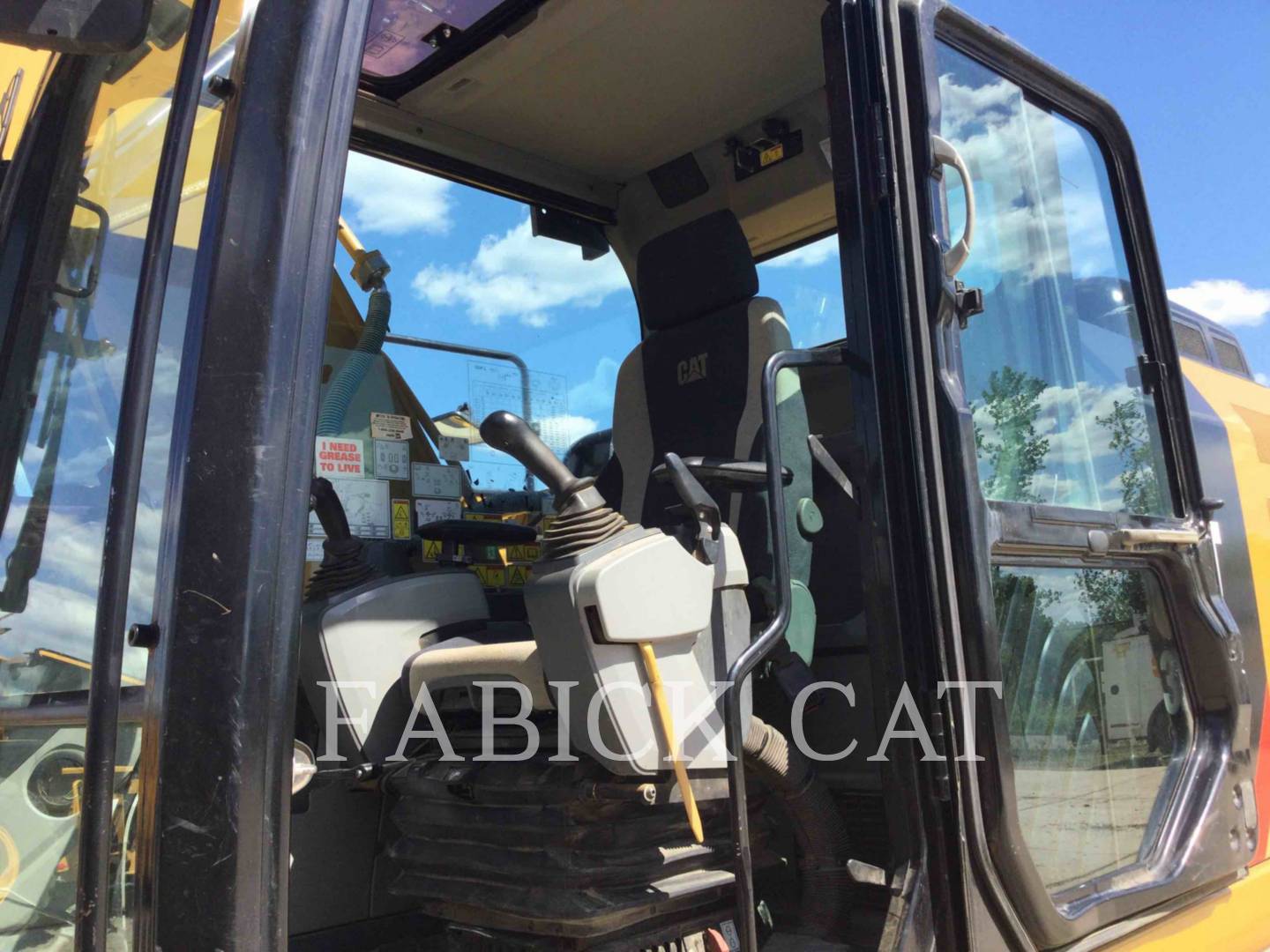 2017 Caterpillar 323F HT Excavator