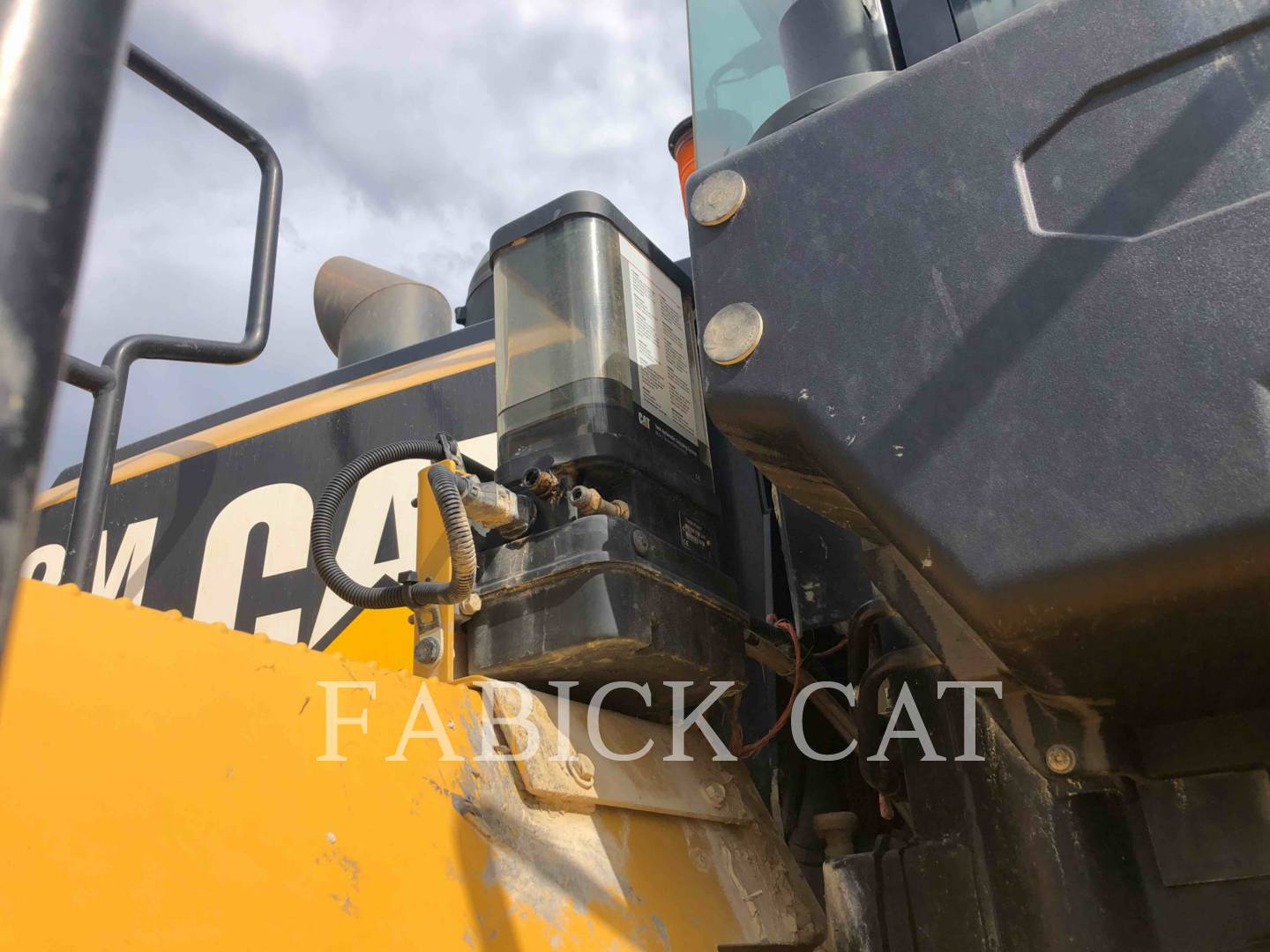 2016 Caterpillar 982M Wheel Loader