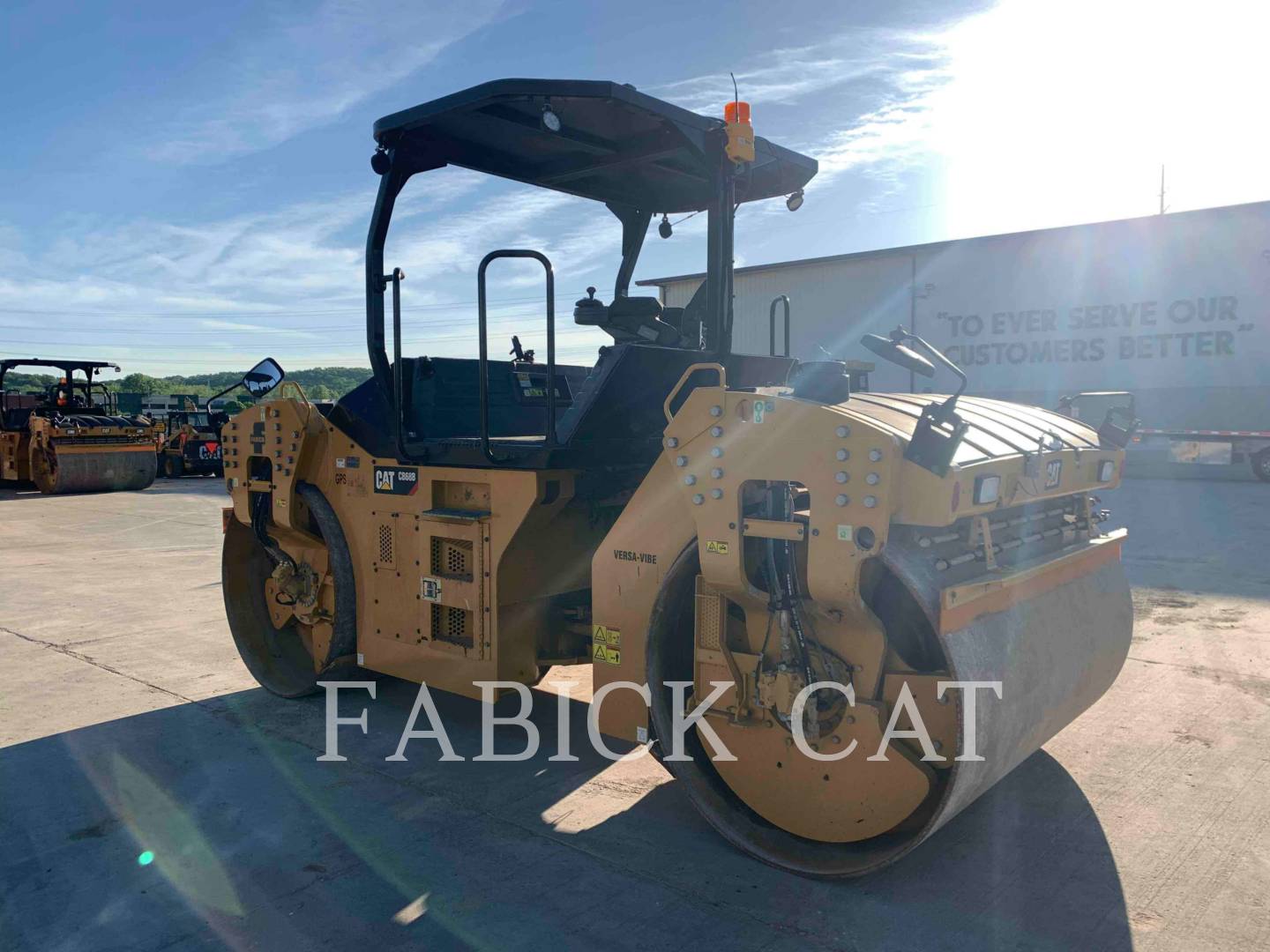 2017 Caterpillar CB68B MPIC Vibratory Double