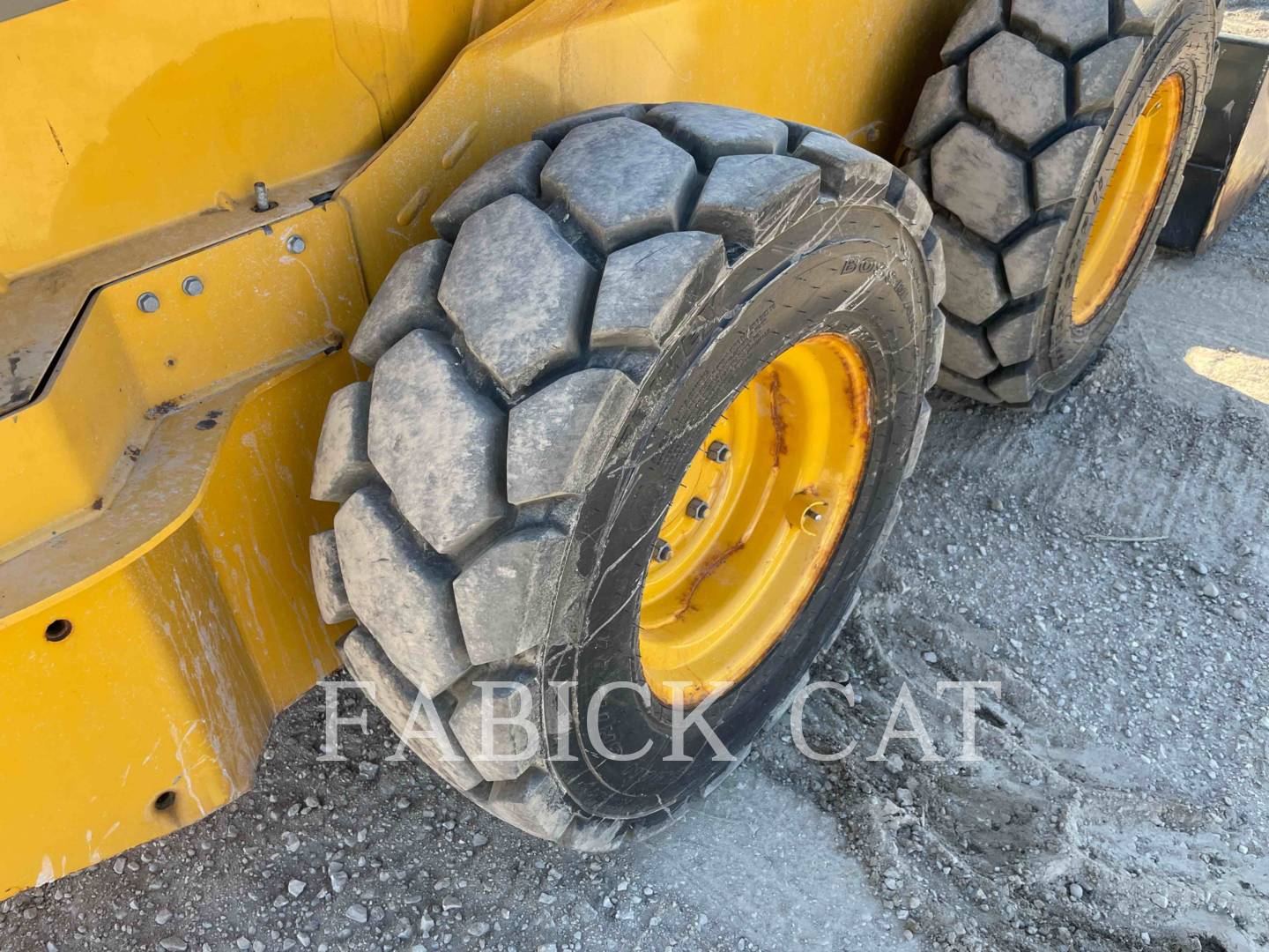 2018 John Deere 320G Skid Steer Loader