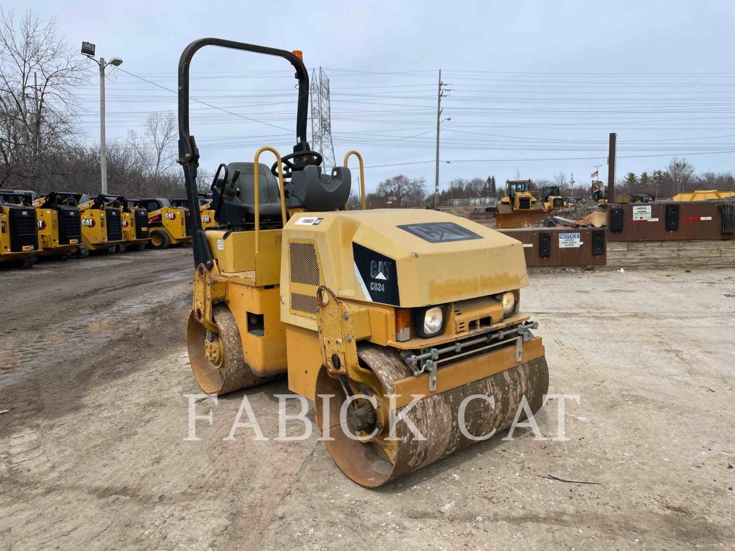 2009 Caterpillar CB24 Paver