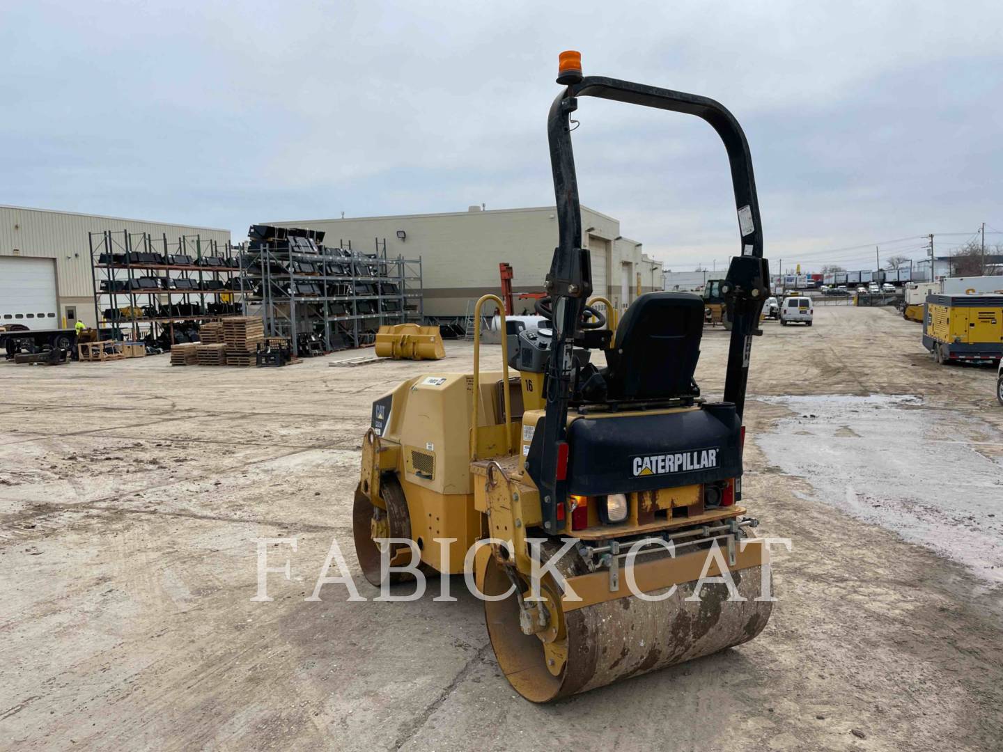 2009 Caterpillar CB24 Paver