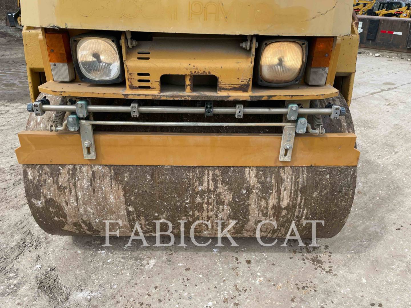 2009 Caterpillar CB24 Paver