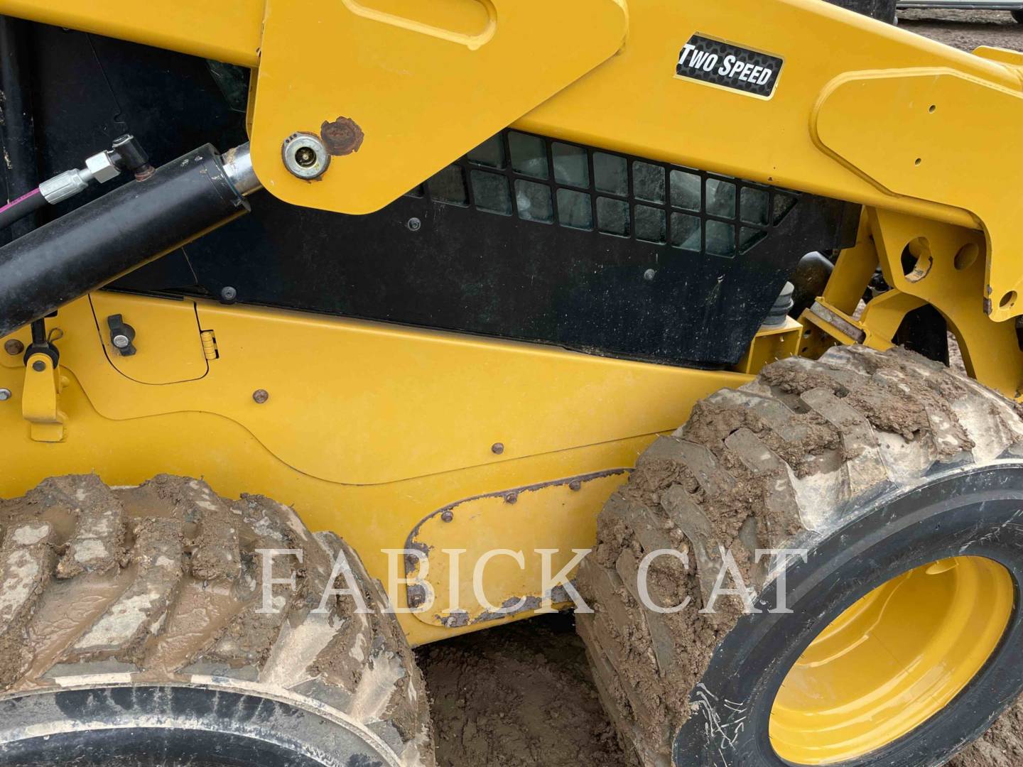 2022 Caterpillar 242D3 C3H2 Skid Steer Loader