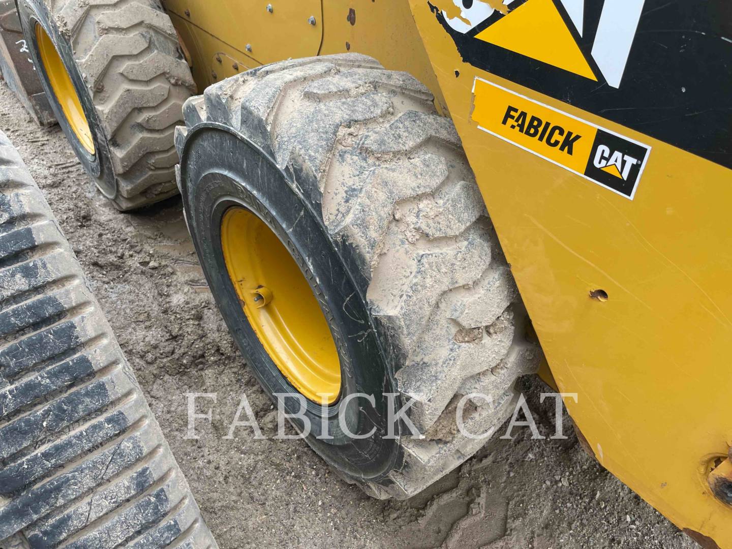 2015 Caterpillar 272D C3H2 Skid Steer Loader