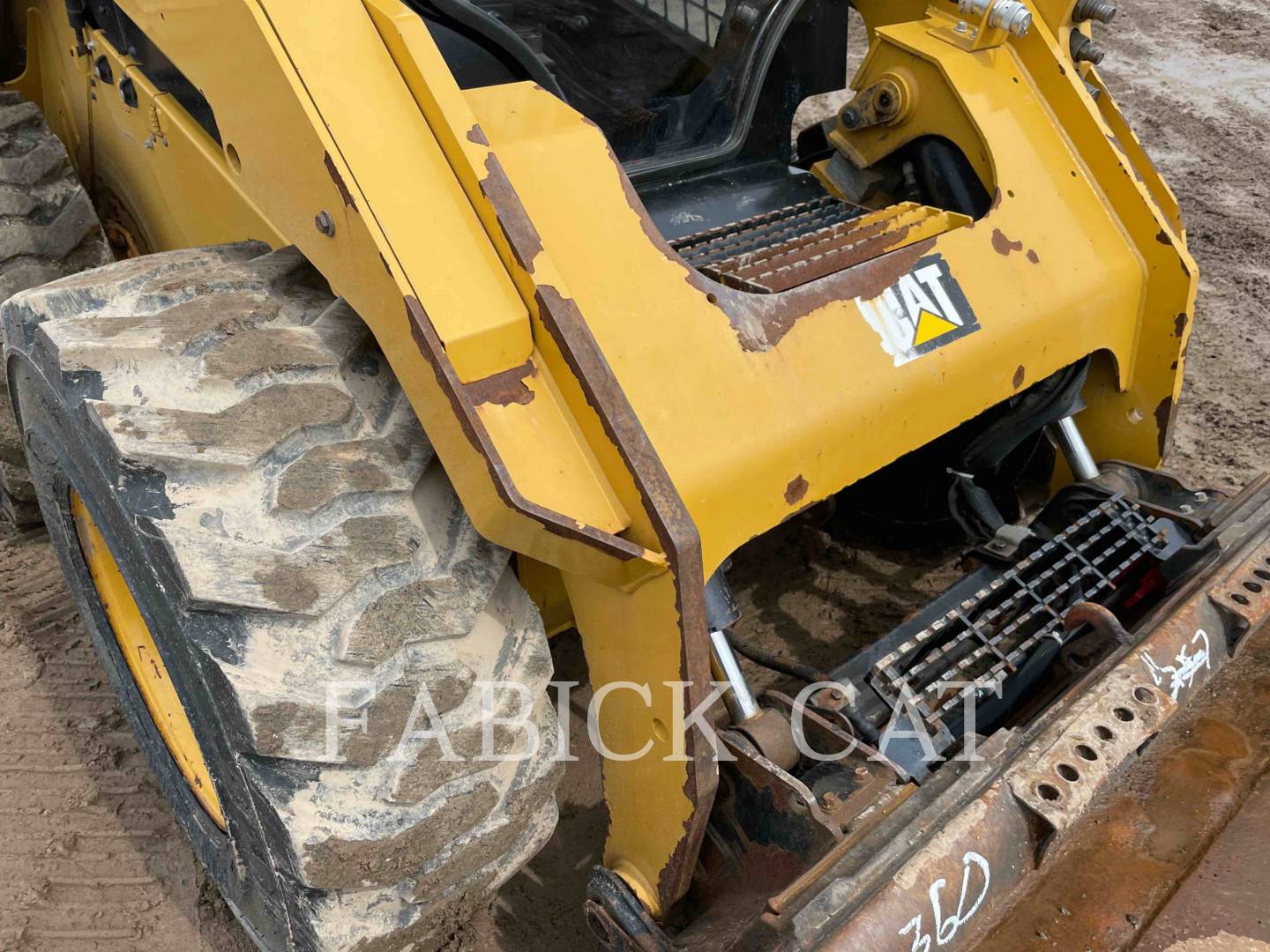 2015 Caterpillar 272D C3H2 Skid Steer Loader