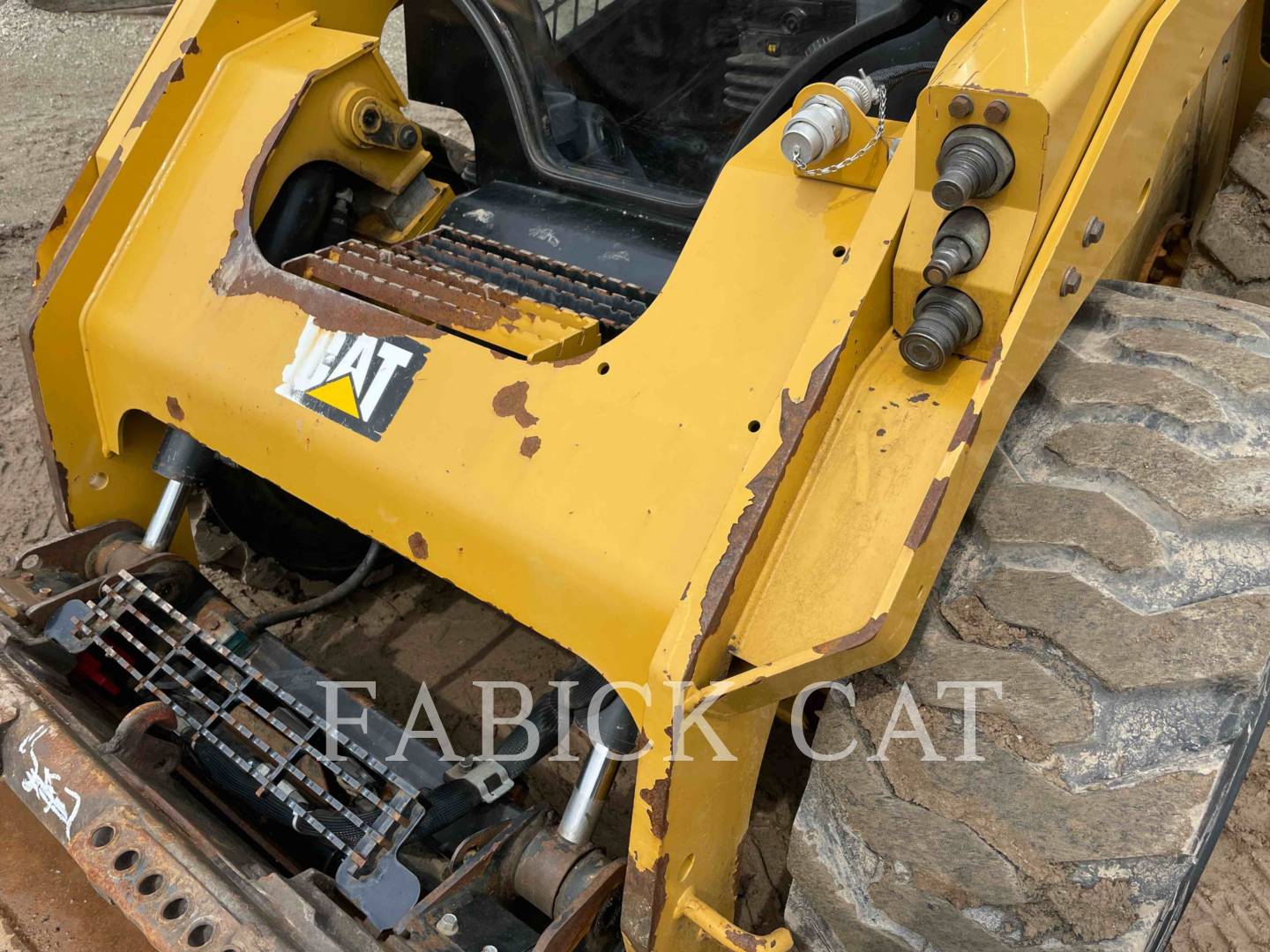 2015 Caterpillar 272D C3H2 Skid Steer Loader