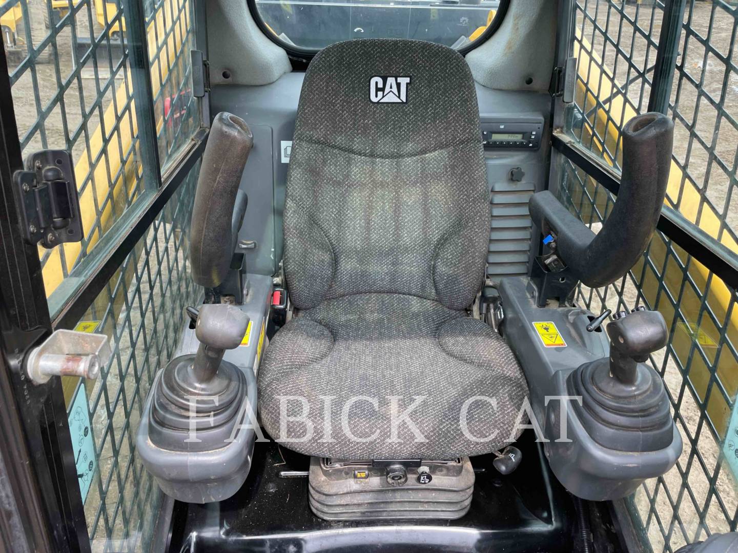 2015 Caterpillar 272D C3H2 Skid Steer Loader