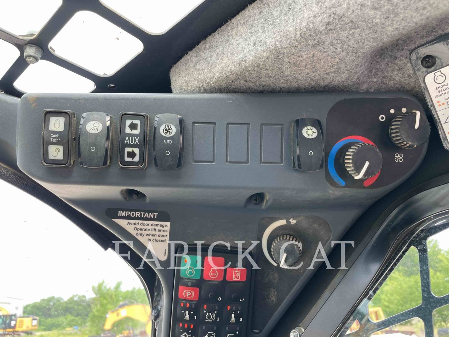 2018 John Deere 324G Skid Steer Loader