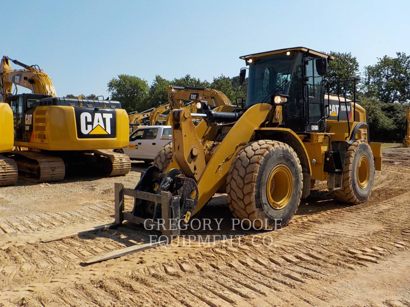 2017 Caterpillar 950M Wheel Loader