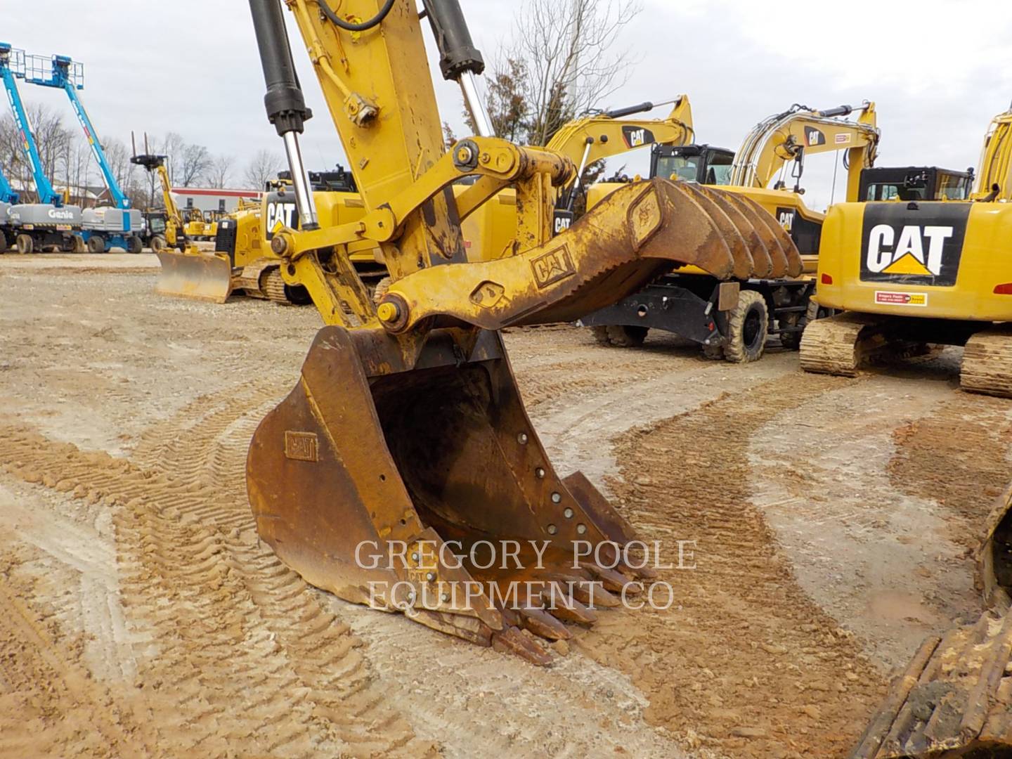 2017 Caterpillar 323FL Excavator