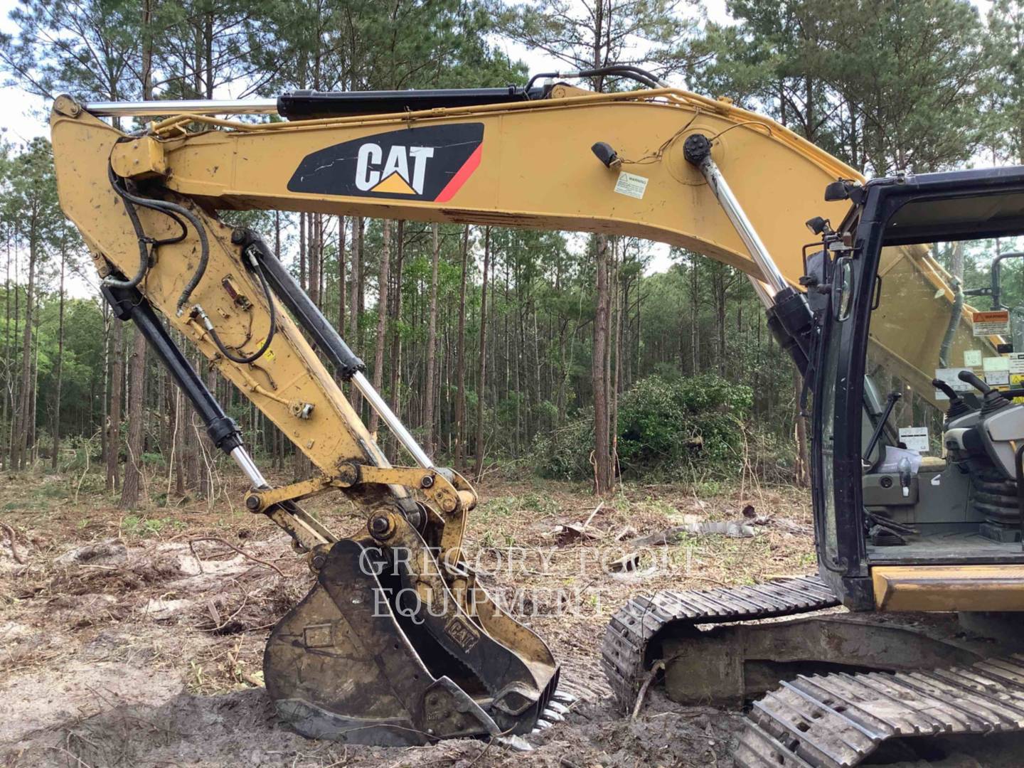 2015 Caterpillar 323F L Excavator